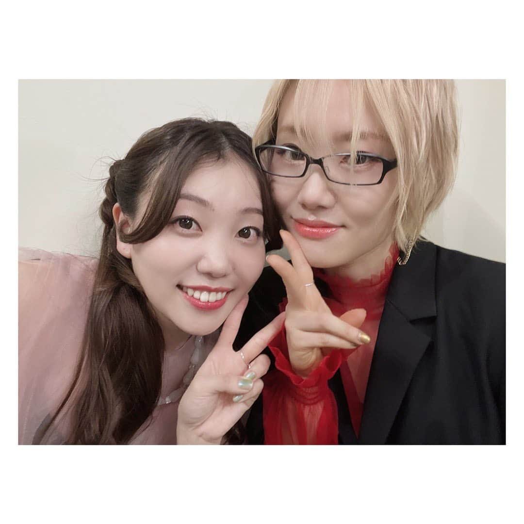 小原好美さんのインスタグラム写真 - (小原好美Instagram)「プリマジイベント1日目ありがとうございました✨ とはいっても2日目もあるので明日も楽しみ〜♡  あまね様役の庄司宇芽香さんと撮りました＾＾  …へへへ。へへへへへ。 なんかすみません。 手握り合って撮ってました。  宇芽香さんとはプライベートでも色んなことで共通点があって 役者さんとしても人としても素敵な方なんです。  もう、ぱたのと同じ気持ちなので なんか演技とかじゃないです、事実ですw  明日もそんな思いで挑みますのでよろしくお願いします♫  #プリマジ #明日はみんなとの写真も載せたい #あまねとぱたの #念願のプリマジイベントです」9月16日 0時46分 - konomi_kohara0628