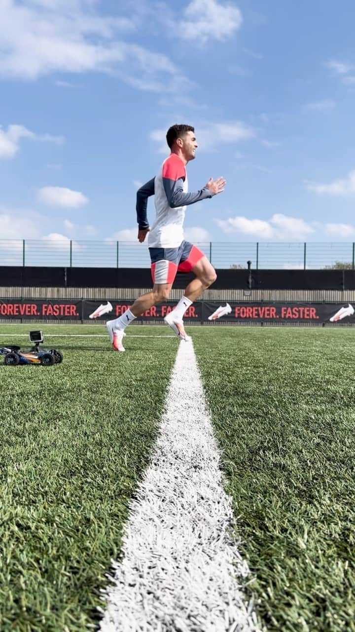 のインスタグラム：「First Milan derby for @cmpulisic coming in ❤️🖤👏  @acmilan」
