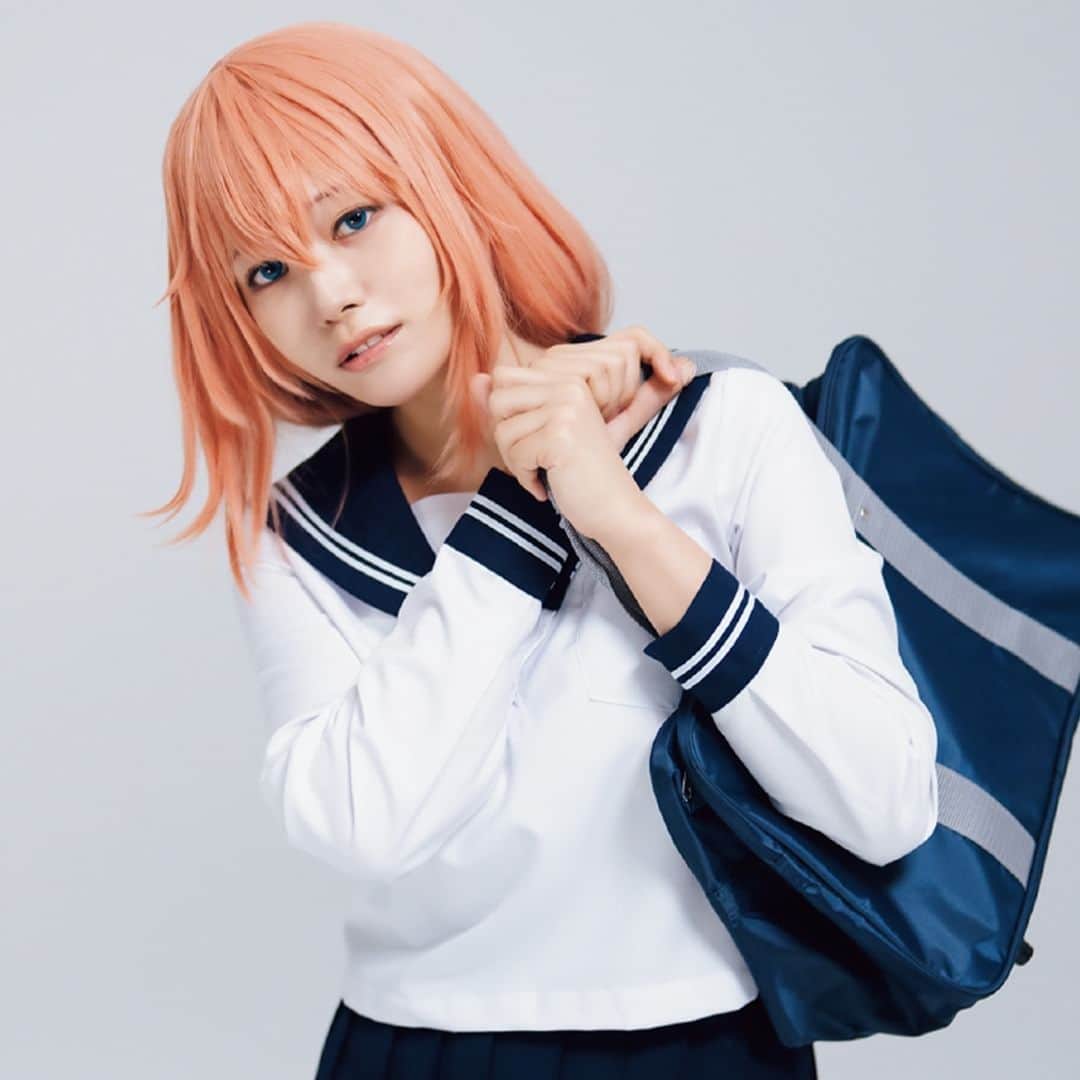 週刊少年マガジンのインスタグラム：「2023年9月13日（水）発売の「週刊少年マガジン」41号に、YouTuberでグラビアアイドルの東雲うみさんが初登場＆初表紙！  ガンプラをつくるYouTubeうみちゃんねる【東雲うみ】が大人気！そのうえ超カワイイ東雲うみさんなのです。週マガで人気のヒロイン3人のコスプレグラビアの完成度は感動ものです！  撮影 / HIROKAZU スタイリング / 葉月 ヘアメイク / 澤田果歩 デザイン / 坂上和也（banjo）  #東雲うみ #週刊少年マガジン #生徒会にも穴はある #カナン様はあくまでチョロい #よわよわ先生 #コスプレ」