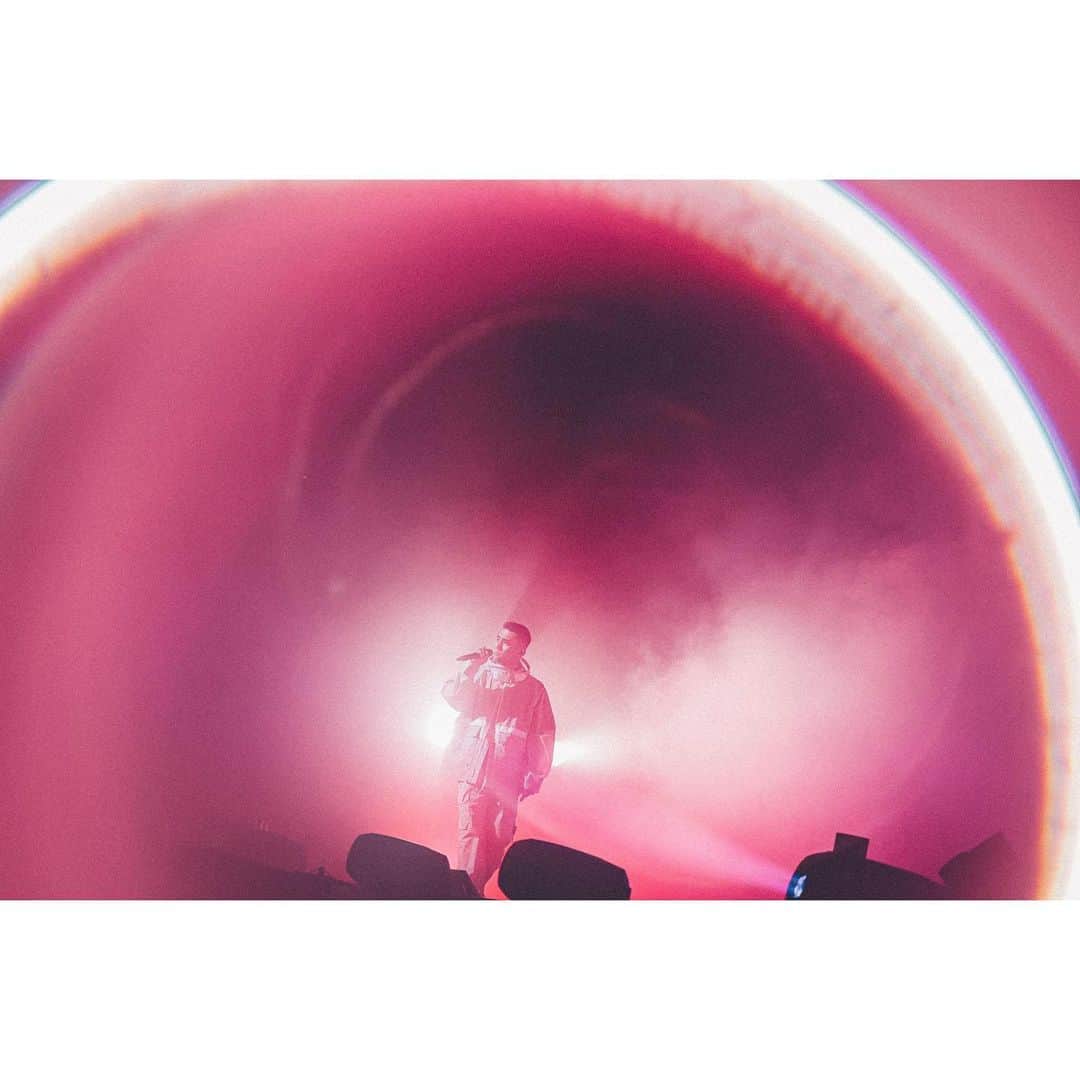 AKLOのインスタグラム：「908 festival 2023 武道館の写真が上がってきました📷 素敵なオーディエンスみんな盛り上がってくれてありがとう！楽しかったよ！ @kreva_drk_dj908 さん誘ってくれてありがとうございました！」