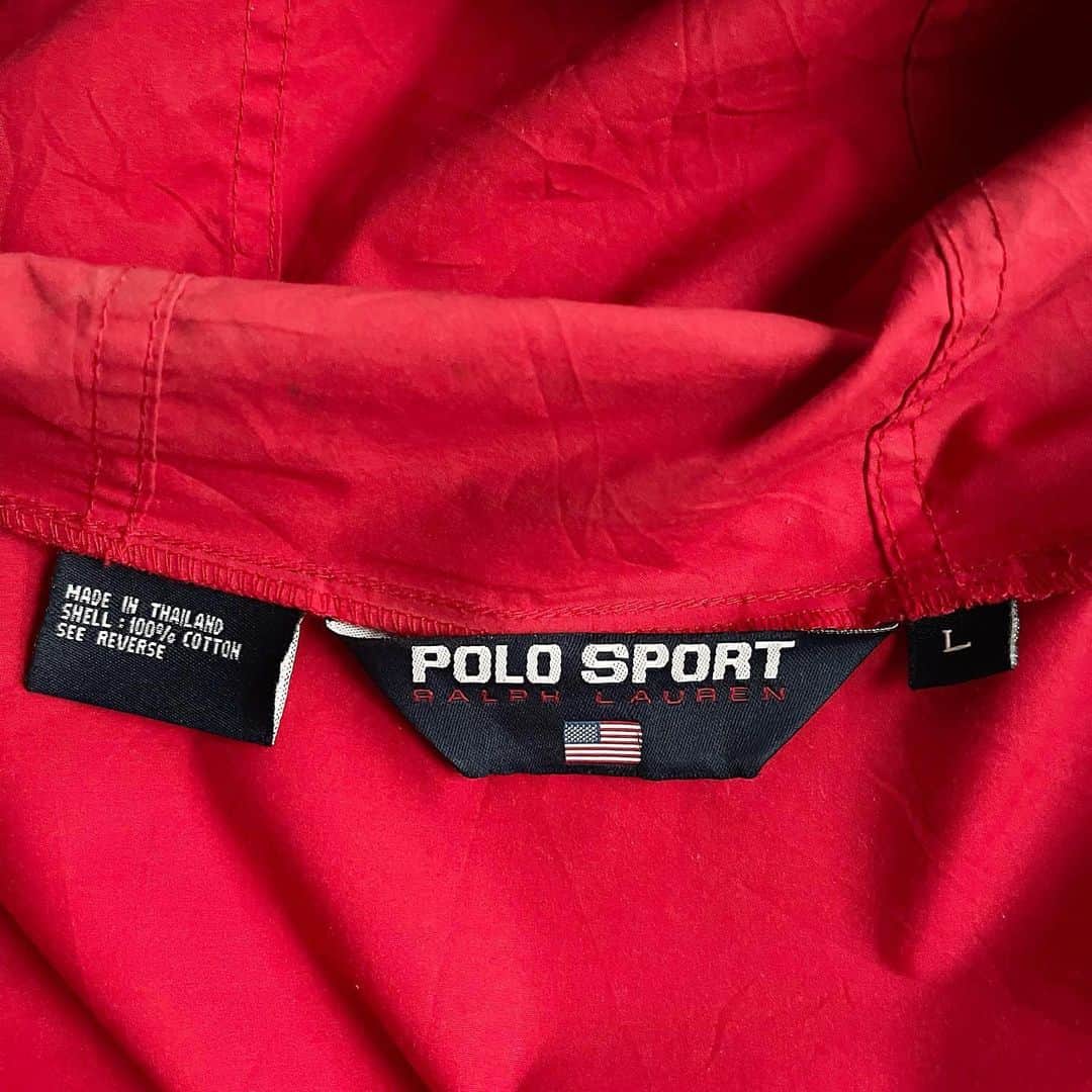 DROP...vintage select shopさんのインスタグラム写真 - (DROP...vintage select shopInstagram)「1990s POLO SPORT Cotton Jipup Hoodie Jacket 【L】  こちらもパリッとしたハリのあるコットン地。  気分的に短丈の赤モノ羽織りたいところですし、オススメです⭕️」9月15日 16時32分 - tokyo_drop