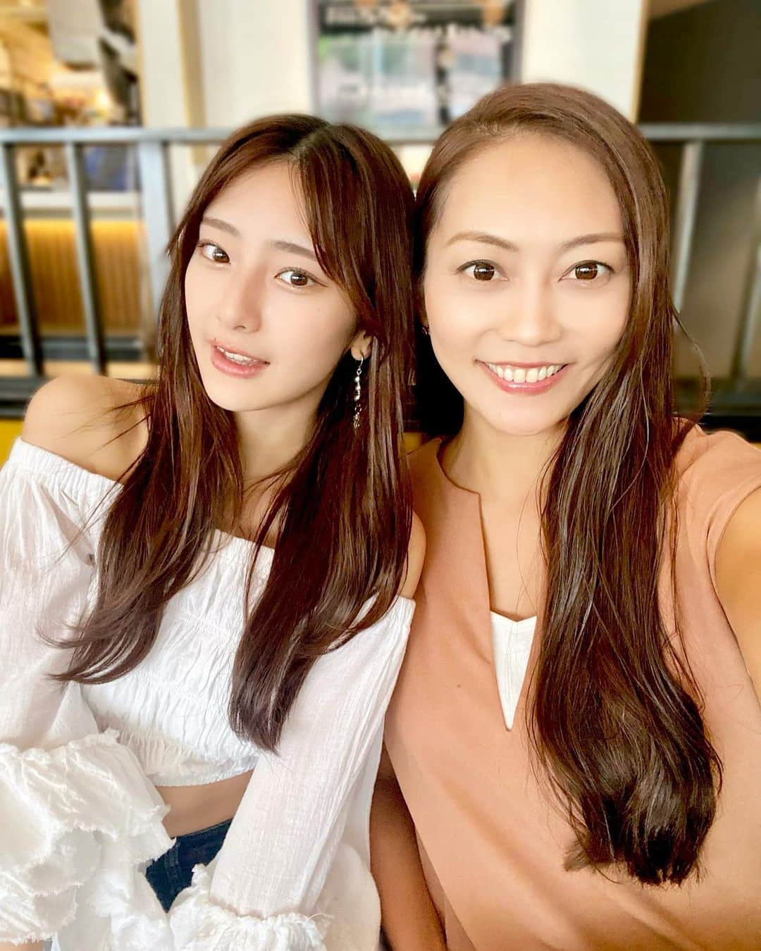 SAORIさんのインスタグラム写真 - (SAORIInstagram)「🍝♡ @0024_aki と恵比寿デート😍🫶 あきははいとこの子供⭐️ だから、あきはがbabyの頃から 見てるんだよ〜😚 似てるかなぁ？同じ猫顔よね🐈  こんな綺麗になっちゃって さおりおばさん嬉しい🫣♡笑 あきは芸能活動してるから、 みんな応援してね📣♡よろしく♡  夜のメニューなのに、 お願いしたら作ってくれたこの店、 本当何度行っても好きだわ😍🫶  #大西陽羽 #大西あきは  #今日好き #今日好きになりました #皐月編 #sgm #sgmedia」9月15日 17時03分 - saogram34