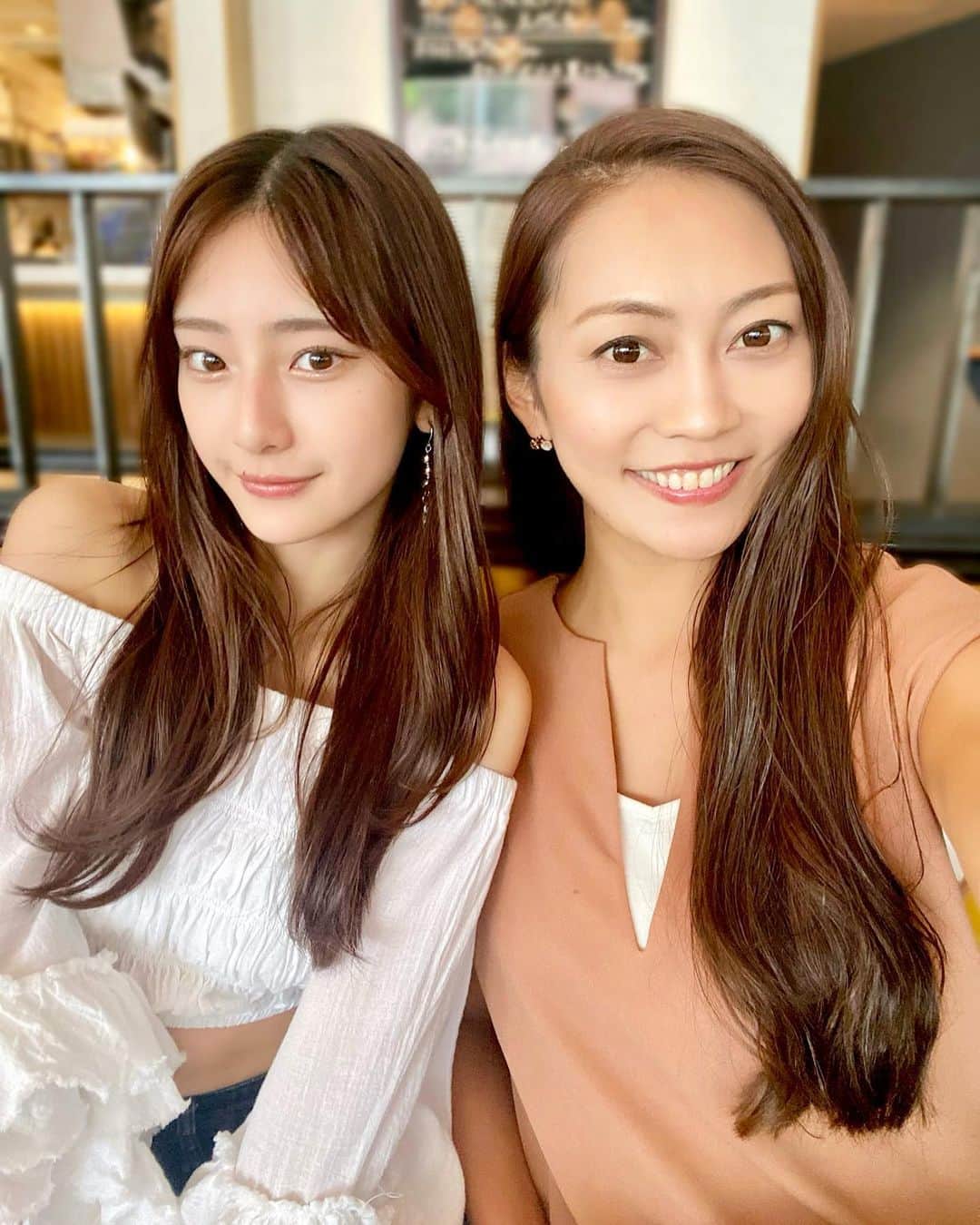 SAORIさんのインスタグラム写真 - (SAORIInstagram)「🍝♡ @0024_aki と恵比寿デート😍🫶 あきははいとこの子供⭐️ だから、あきはがbabyの頃から 見てるんだよ〜😚 似てるかなぁ？同じ猫顔よね🐈  こんな綺麗になっちゃって さおりおばさん嬉しい🫣♡笑 あきは芸能活動してるから、 みんな応援してね📣♡よろしく♡  夜のメニューなのに、 お願いしたら作ってくれたこの店、 本当何度行っても好きだわ😍🫶  #大西陽羽 #大西あきは  #今日好き #今日好きになりました #皐月編 #sgm #sgmedia」9月15日 17時03分 - saogram34