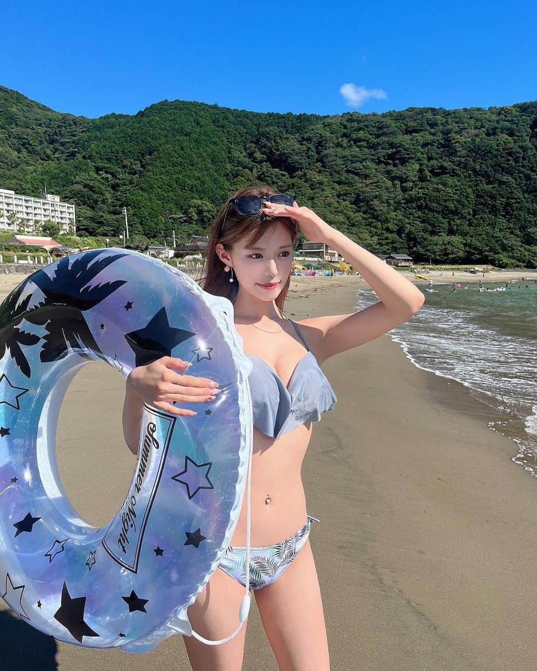 美女美容事情さんのインスタグラム写真 - (美女美容事情Instagram)「《海のヒロイン🩵🏖️☀️》 *⁠ リポストを使って素敵な美女の投稿を紹介させて頂く【ビジョビ💄美女美容事情💅】のコーナーです✨ *⁠ 今回ご紹介させて頂きますのは!!👀❤︎⁠⠀ 広瀬晏夕さん< @loveanyu_official >の素敵なお写真📸⁠⠀⁠⠀⁠⠀⁠ *⁠⠀⁠⠀⁠⠀⁠⠀ 夏を代表する可愛すぎる水着ガール🌴⛱️🐠 一緒に浮き輪で海水浴できたら幸せですね☺️💕 *⠀⁠⠀⁠⠀⁠⠀⁠⠀ 広瀬晏夕さん< @loveanyu_official > ⁠⠀⁠⠀⁠⠀⁠⠀ 素敵な投稿ありがとうございました🏝️🪸 *⠀⁠⠀⁠⠀⁠⠀⁠⠀ 広瀬晏夕さんのアカウントには他にも素晴らしい投稿が沢山ありますので是非覗いてみてくださいね💁‍♀️💙⁠⠀⁠⠀⁠⠀⁠⠀ *⠀⁠⠀⁠⠀⁠⠀⁠⠀ △▼△▼△▼△▼△▼△▼△▼△▼△▼ ⁠⠀⁠⠀⁠⠀ ❤🧡💛「美女美容事情」💚💙💜⠀⠀⠀⠀⠀⠀⠀⠀⠀⠀⠀⠀⠀⠀⁠⠀⁠⠀⁠⠀⁠⠀⁠⠀ 👇掲載ご希望の方は👇⠀⠀⠀⠀⠀⠀⠀⠀⠀⠀⠀⠀⠀⠀⠀⁠⠀⁠⠀⁠⠀⁠⠀⁠⠀ @b_b_j.jタグ付けと🖤 #ビジョビ ⁠⠀ 🖤タグ付けお願いします✨⠀⠀⠀⠀⠀⠀⠀⠀⠀⠀⠀⠀⠀⠀⠀⁠⠀⁠⠀⁠⠀⁠⠀⁠⠀ △▼△▼△▼△▼△▼△▼△▼△▼△▼ ⁠⠀⁠ #ビキニ女子 #ビキニ #ビキニガール  #水着美女 #水着女子 #水着ガール  #水着 #水着コーデ #海 #プール #bikini #bikinigirls #bikinimodel」9月15日 16時58分 - b_b_j.j