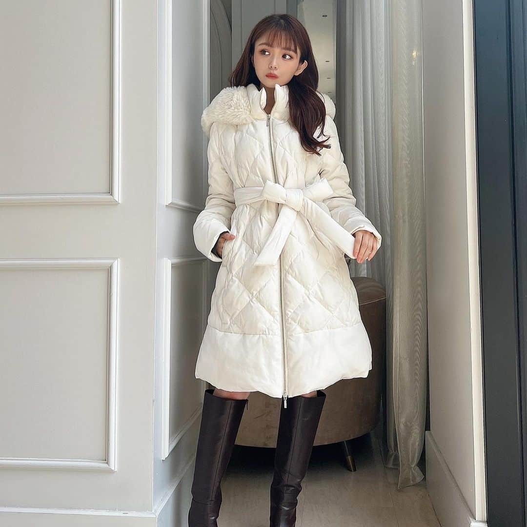 RESEXXYさんのインスタグラム写真 - (RESEXXYInstagram)「⁡ #キルティングダウンコート WHT / BLK / BGE ¥23,100taxin ━━━━━━━━━━━━━━━━━━━ 店舗 : 10月発売予定 WEB STORE : 予約販売中 ⁡ ⁡ #resexxy #resexxy_official #リゼクシー」9月15日 17時01分 - resexxy_official