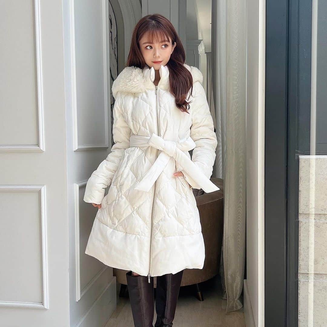 RESEXXYさんのインスタグラム写真 - (RESEXXYInstagram)「⁡ #キルティングダウンコート WHT / BLK / BGE ¥23,100taxin ━━━━━━━━━━━━━━━━━━━ 店舗 : 10月発売予定 WEB STORE : 予約販売中 ⁡ ⁡ #resexxy #resexxy_official #リゼクシー」9月15日 17時01分 - resexxy_official