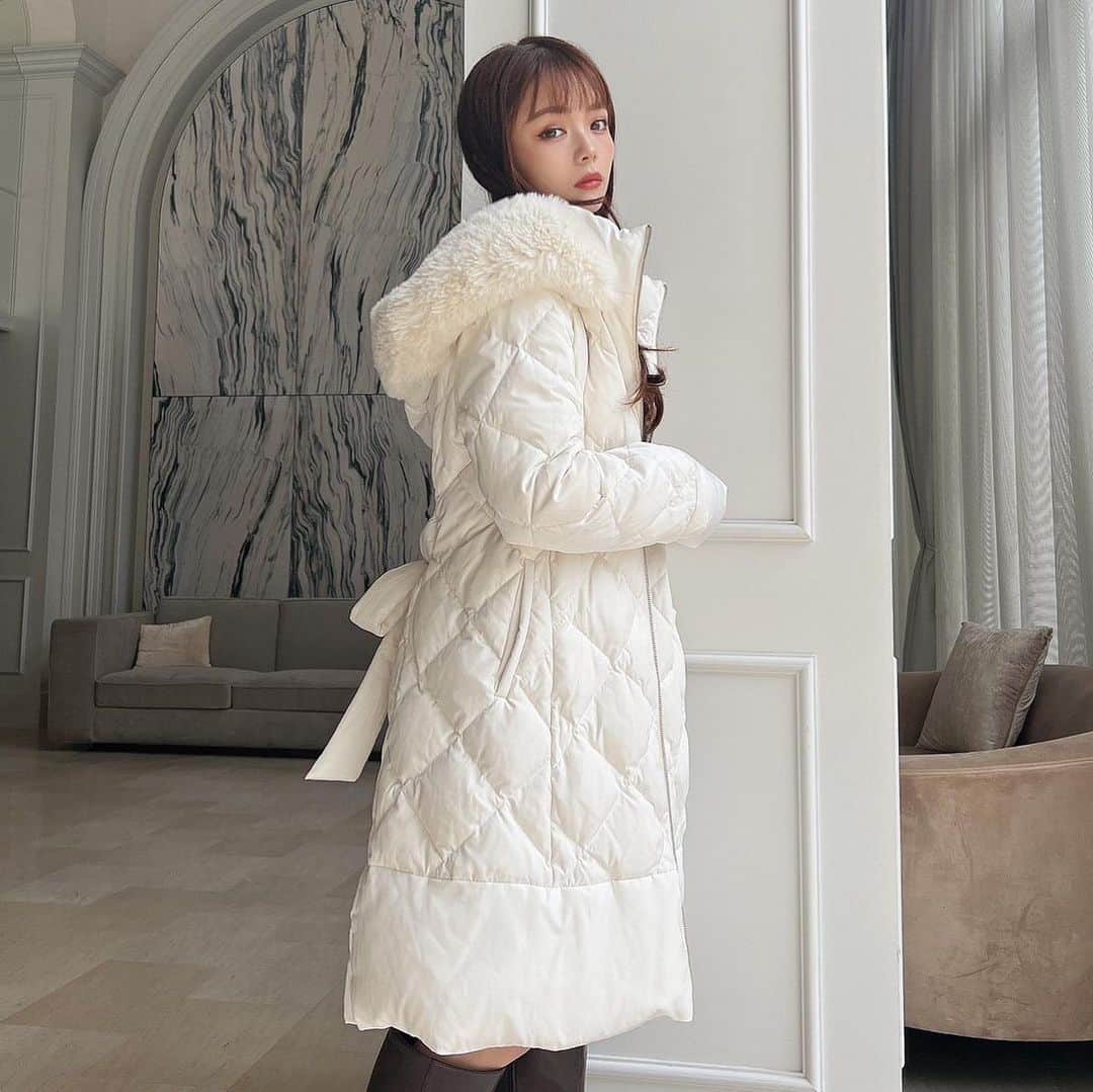RESEXXYさんのインスタグラム写真 - (RESEXXYInstagram)「⁡ #キルティングダウンコート WHT / BLK / BGE ¥23,100taxin ━━━━━━━━━━━━━━━━━━━ 店舗 : 10月発売予定 WEB STORE : 予約販売中 ⁡ ⁡ #resexxy #resexxy_official #リゼクシー」9月15日 17時01分 - resexxy_official