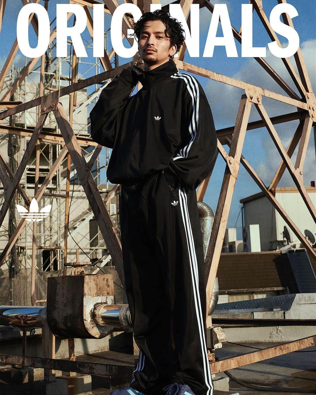 常田大希さんのインスタグラム写真 - (常田大希Instagram)「ADIDAS NEW GLOBAL CAMPAIGN ㅤㅤ アディ鼻ピ常田が街に大量出現します。 世界中のアディダスアンバサダー達が勢揃いするようです。 散歩がてら探してください。 ㅤ @adidasoriginals  ㅤ ㅤ photo @tomoyuki_kawakami  styling @shoheikashima  hair @rr_takai_」9月15日 17時03分 - daikitsuneta