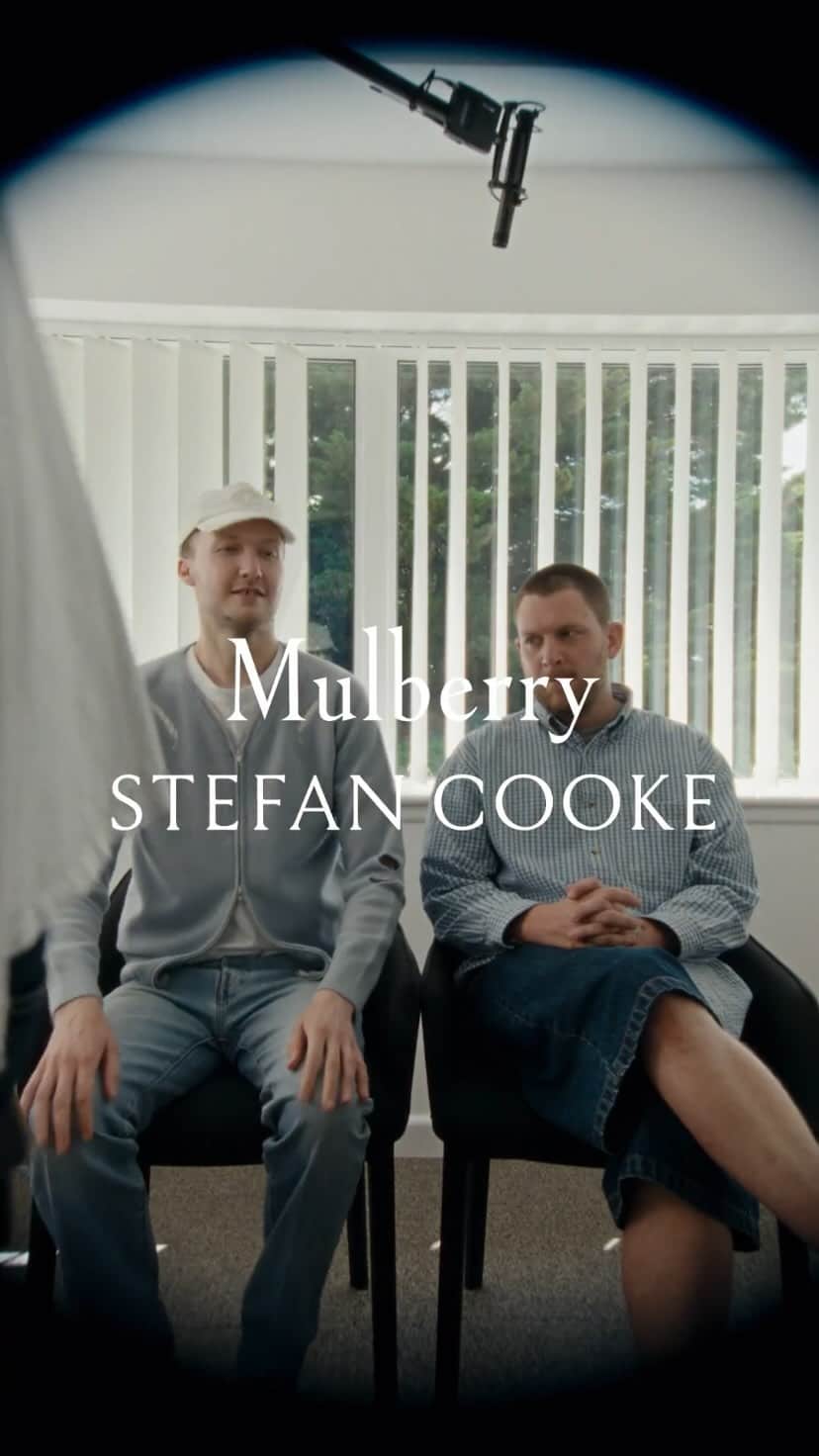 マルベリーのインスタグラム：「Introducing #MulberryxStefanCooke: a limited-edition collection of pre-loved Mulberry pieces, artfully reimagined by independent British design duo @stefan_cooke.」
