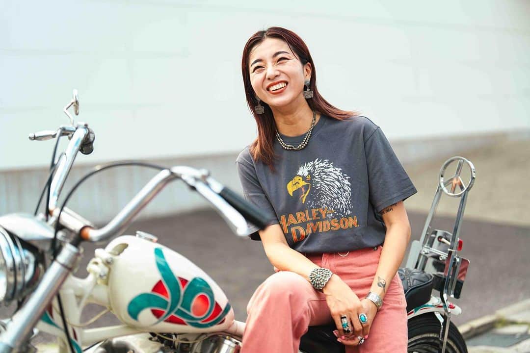 Harley-Davidson Japanさんのインスタグラム写真 - (Harley-Davidson JapanInstagram)「Harley-Davidson Lifestyle フォギーな風合いで親しみやすさがUP。残暑対応“ブラック+ピンク”スタイルは古着感を念頭に着こなすのがコツ  https://www.harley-davidson-japan.jp/top/CSfTop.jsp  #ハーレーダビッドソン #HarleyDavidson #UnitedWeRide #ハーレーアパレル #ハーレーライフ #ハーレーのある生活 #ファッション #HarleyDavidsonLifestyle」9月15日 17時20分 - harleydavidsonjapan