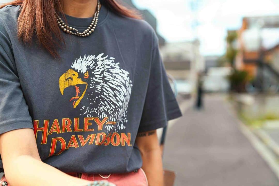 Harley-Davidson Japanさんのインスタグラム写真 - (Harley-Davidson JapanInstagram)「Harley-Davidson Lifestyle フォギーな風合いで親しみやすさがUP。残暑対応“ブラック+ピンク”スタイルは古着感を念頭に着こなすのがコツ  https://www.harley-davidson-japan.jp/top/CSfTop.jsp  #ハーレーダビッドソン #HarleyDavidson #UnitedWeRide #ハーレーアパレル #ハーレーライフ #ハーレーのある生活 #ファッション #HarleyDavidsonLifestyle」9月15日 17時20分 - harleydavidsonjapan