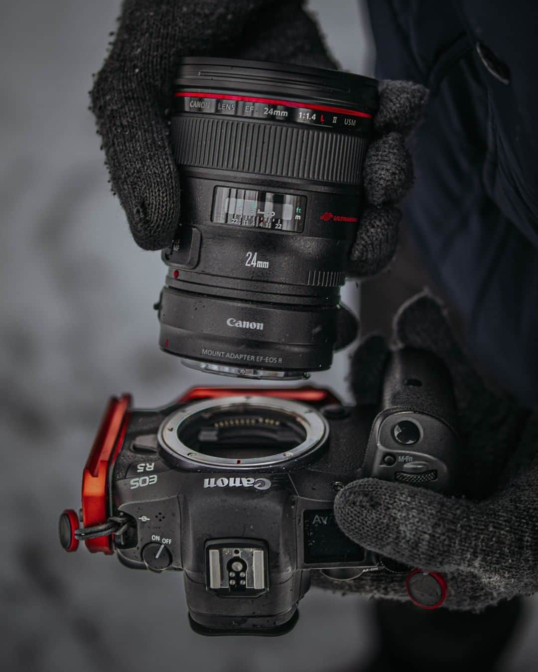 Canon UKさんのインスタグラム写真 - (Canon UKInstagram)「#ItsACelebration 🎉  It's been 5 years since the release of our EOS R System… where has the time gone!  The innovative technology and well-rounded usability makes the R System equipment a staple in all camera bags 📷  Don't miss out on exclusive savings, prize draws and unmissable events. Click the link in our bio to find out more  Photo 1: @petersen.bjoern Photo 2: @kollektiv.schneider」9月15日 17時15分 - canonuk