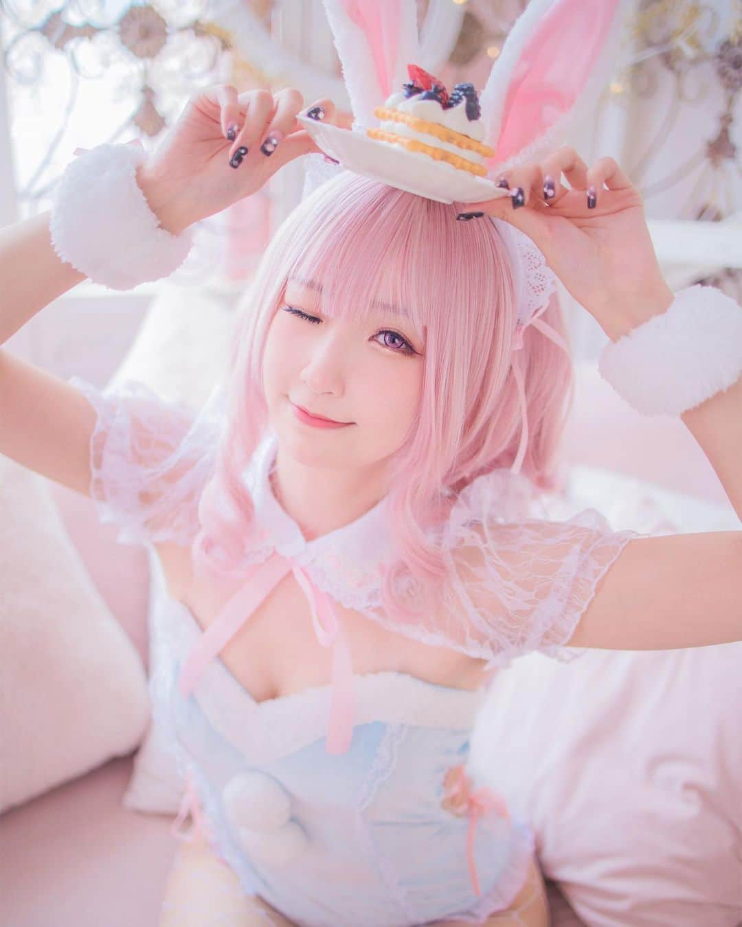 Sherryのインスタグラム：「- September Tier 1 - Candy Bunny U(•ㅅ•)U It's tea time♡ ❣️Full set photo ► https://reurl.cc/WEd7Rk  您是來參加茶會的嗎?  快點跟我來吧♡♡  #cosplay#cosplayer #cosplaygirl #photo #cosplayphoto #cosplayersofinstagram #cosplayphotography #anime #silverxherecosplay #patreoncreator #patreonartist  #コスプレ　#コスプレイヤー　#コスプレイヤーさんと繋がりたい　#コスプレ写真」