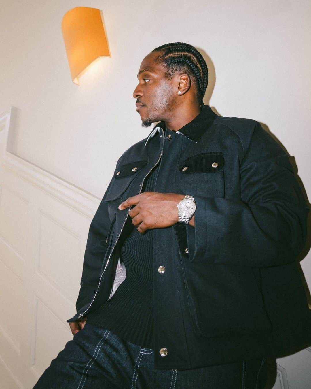 MATCHESFASHION.COMさんのインスタグラム写真 - (MATCHESFASHION.COMInstagram)「‘I’m just trying to battle the streets. In hip-hop what we do lyrically, and how we compete lyrically, we try to compete fashionably too.’ As @kingpush’s tour rolls into London and hip-hop turns 50, the rap legend visits #MATCHES Mayfair townhouse, 5 Carlos Place, to discuss where he’s at lyrically, collaborating with Pharrell Williams, and how he experiments with fashion with @jasebyjason. Link in bio to read the full feature and shop #PushaT approved Bottega Veneta, @sacaioffical, @rickowensonline, and more.」9月15日 18時00分 - matches