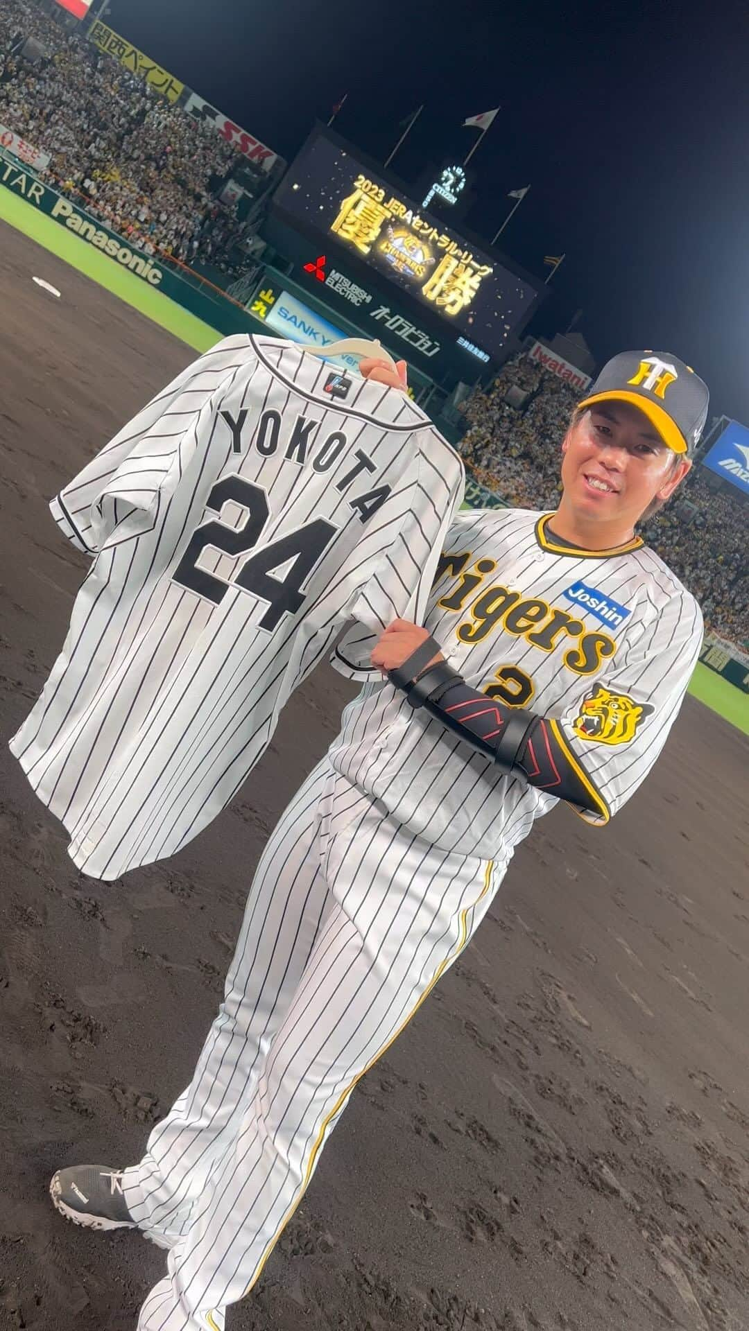 梅野隆太郎のインスタグラム：「ヨコありがと！」