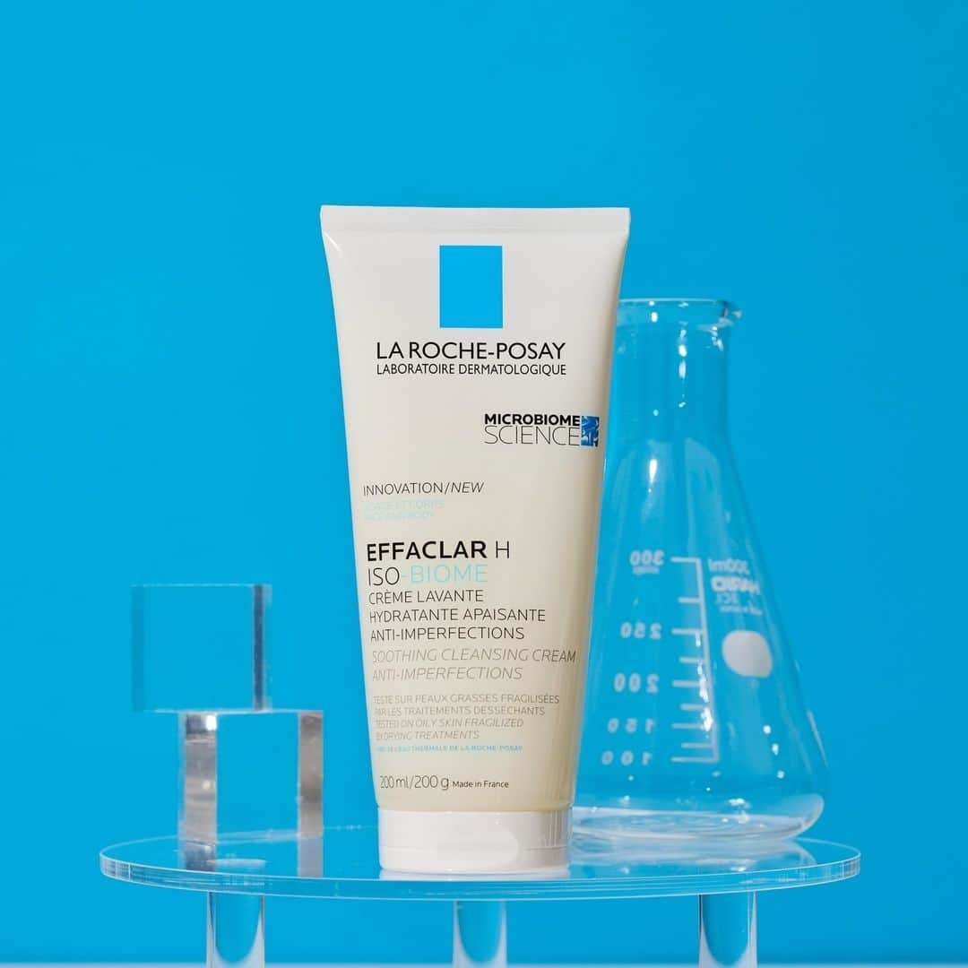 LA ROCHE-POSAY JAPAN ラロッシュポゼのインスタグラム：「【4,400円(税込)以上のご購入でエファクラ イソバイオーム クレンザーのサンプルを1個プレゼント🎁✨】  9月19日(火)10:00まで❗️公式オンラインショップ限定✨ 4,400円(税込)以上のご購入でエファクラ イソバイオーム クレンザーのサンプルを1個プレゼント👏  ニキビの原因となる皮脂や汚れを落とす、しっとりタイプの洗顔料ですので、 皮脂が気になる今の時期にぴったりのアイテムです💁‍♀️  ・・・・・・・・・・・・・・・・・・・・・・・ ▶︎エファクラ イソバイオーム クレンザー ニキビの原因を防ぐ*、やわらか洗顔✨ うるおいを残し、なめらかな感触の洗い上がりに🌷 ・・・・・・・・・・・・・・・・・・・・・・・  ぜひこの機会にお試しください😌  --------------------- ■エファクラ イソバイオーム クレンザー ---------------------  *皮脂・汚れを洗うことで  ＊＊＊＊＊＊＊＊＊＊＊＊＊＊＊ ラ ロッシュ ポゼ 化粧品空き容器を、全国のロフト店舗*( ラ ロッシュ ポゼ販売店舗)にて回収しています。 是非、使用済みの製品をお持ちください。 ＊後楽園ロフト東京ドームシティラクーア店、堺ロフトを除く。 ＊ターマルウォーター/セロザンク/アンテリオスＵＶプロテクションミストは回収製品除外です。  #ラロッシュポゼ #larocheposay #ニキビ #ニキビケア #ニキビ対策 #ニキビ予防 #ニキビ治したい #ニキビスキンケア #エファクライソバイオームクレンザー #クレンザー #保湿 #保湿ケア #洗顔料 #角質 #角質ケア #毛穴 #毛穴ケア #敏感肌 #敏感肌用 #潤い肌 #ツヤ肌 #乾燥肌 #乾燥対策 #スキンケア好きさんと繋がりたい #コスメ好きさんと繋がりたい #新発売 #ニキビ肌 #混合肌 #オイリー肌」