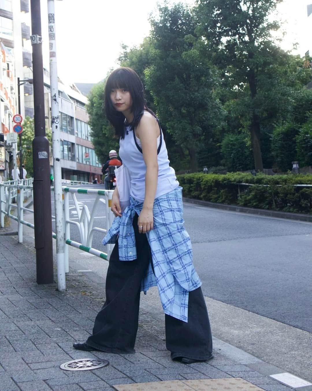 Fashionsnap.comさんのインスタグラム写真 - (Fashionsnap.comInstagram)「Name: 前多空⁠ Age: 21⁠ Occupation: 大学生⁠ ⁠ Shirt #UNIQLO × #MARNI⁠ Inner #Courreges⁠ Pants #DIESEL⁠ Bag #Courreges⁠ Shoes #vintage⁠ Necklace #vintage⁠ Ring #Jouete⁠ ⁠ ⁠ Photo by @takashima.shun⁠ ⁠ #スナップ_fs #fashionsnap #fashionsnap_women⁠」9月15日 18時00分 - fashionsnapcom