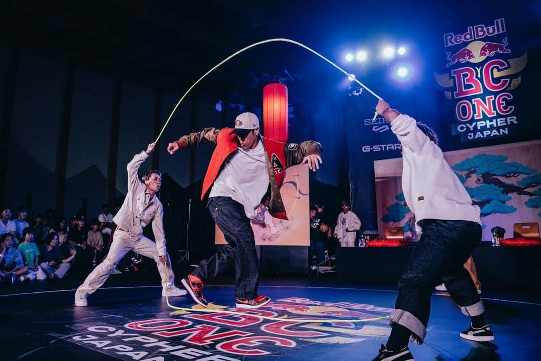 G-Star RAW Japanのインスタグラム：「#RedBullBCOne Cypher Japan 2023 G-Star SPECIAL GUEST SHOW @dd_reg @ko_ya.reg @keita.regstyle @yui_regstyle @kai_reg_cpl     📷 @jason_halayko  📷 @sugurusaito26    #GStarRAW #GStarRAWjapan #GStarElwood #RedBull」