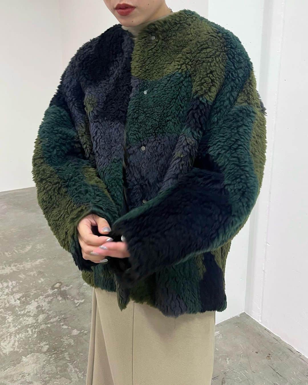 のインスタグラム：「@mamekurogouchi  silver knitted fluffy wool jacket khaki / brown 1,2,3,4size」