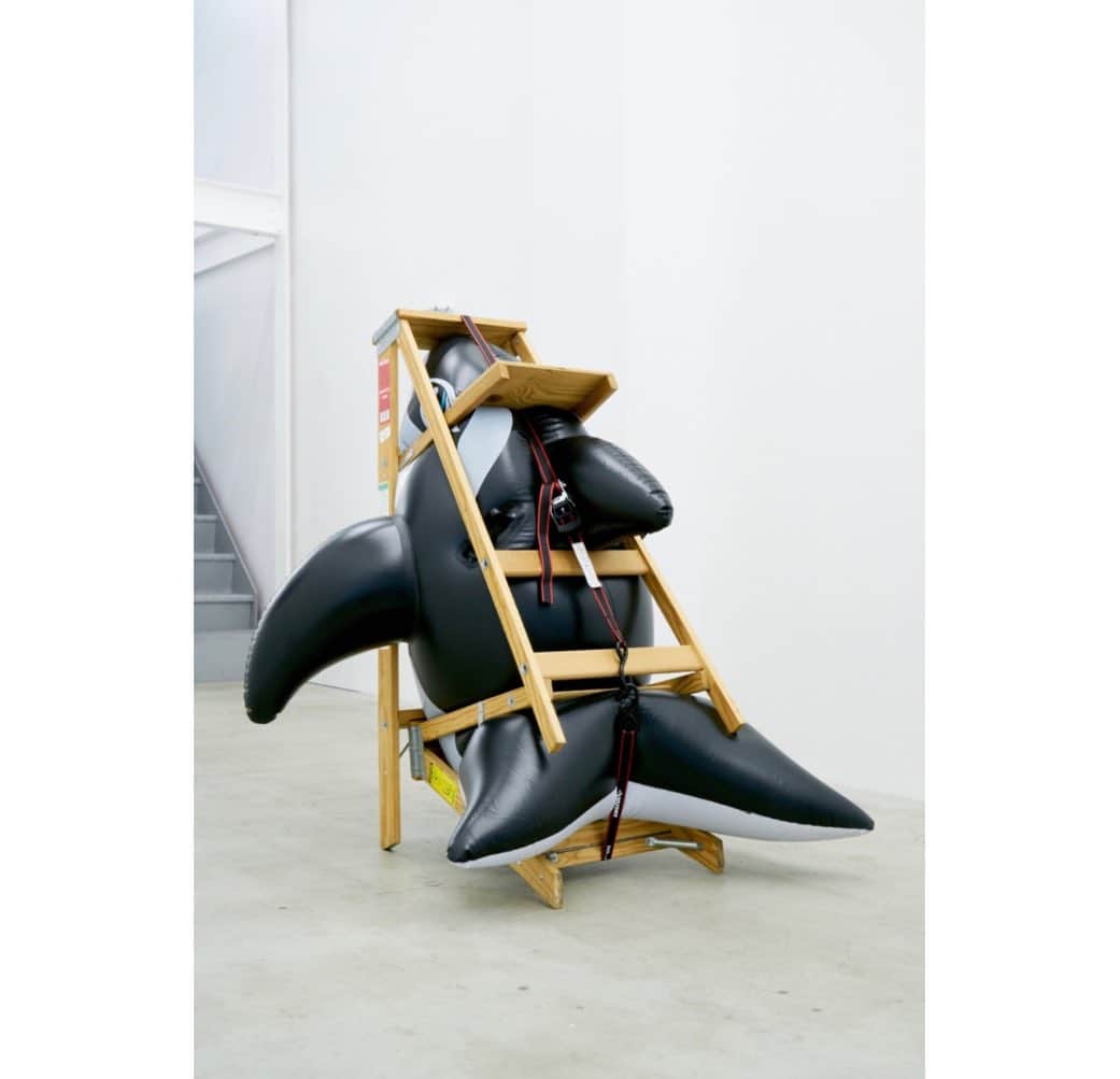 ミハラヤスヒロさんのインスタグラム写真 - (ミハラヤスヒロInstagram)「. “Untitled / 無題” / Kazuma Ogata 2023.9/23(SAT.)～10/1(SUN.)  Maison (MY) Labo.に併設されるギャラリースペース“無責任画廊”にて、アーティスト緒方数馬(オガタカズマ)氏の個展を開催。 福岡に生まれ、現在東京を拠点に活動する緒方氏は、日用品を使用したインスタレーション作品を個展やグループ展にて数多く発表しているアーティスト。 本個展では、メディアに情報を多く出さない緒方氏のユーモアや創造のプロセスを感じられる作品群を展示販売いたします。  Kazuma Ogata’s exhibition will be hold at the gallery space "Irresponsible Gallery" in Maison (MY) Labo. Born in Fukuoka, Ogata is a Tokyo based artist who has exhibited a number of installations using daily use items in solo and group shows. You can explore the art works representing Ogata's humour and creative process, which he does not give out much information to the media.  @zmurfobld #無責任画廊  Maison (MY) Labo. @maison_my_labo ADDRESS : 〒810-0042 福岡県福岡市中央区赤坂2-3-6東急ドエルアルス赤坂1-B TOKYU DOERUARUSU AKASAKA 1-B, 2-3-6, Akasaka, Fukuoka-Shi Chuo-Ku, Fukuoka 810-0042 TIME : 12:00 - 20:00 CLOSE : Wed.Thu. TEL : 092-753-8518」9月15日 18時01分 - miharayasuhiro_official