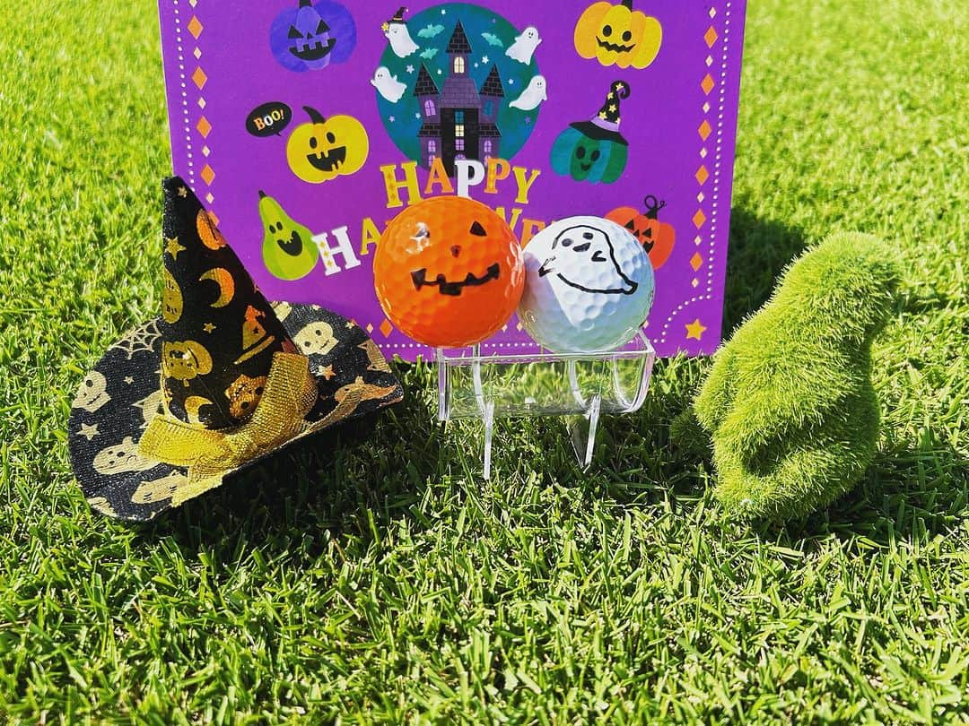 【公式】NEMUのインスタグラム：「「NEMUGOLFCLUB」パリピなハロウィン🎃👻✨  会期⛳️１０月１日〜１０月３１日  仮装（ちょっとしたアクセントでも可）してNEMUにてゴルフプレー⛳️をして頂き、ご自身のSNSにUPにて画像もしくは動画をUPしていただいた方にプレゼント🎁がございます。  詳細はHPにてご確認お願いします🙇‍♀️✨✨  ゴルフ⛳️でハロウィン🎃 楽しんでください☺️❣️」