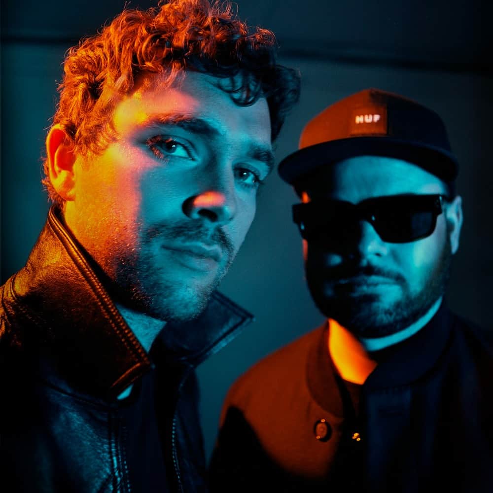 のインスタグラム：「【Royal Blood】 UK発！大注目バンド🔥 彼らの魅力とは❔  タワーレコードのスタッフさん達から頂いた コメントをnote にて公開中🖊 📖https://note.com/wmj_intl/n/n814388d048be  UKアルバム・チャート1位を獲得した 最新AL『Back To The Water Below』絶賛発売中⚡☛ 🎧https://Japan.lnk.to/MaMRBFA」