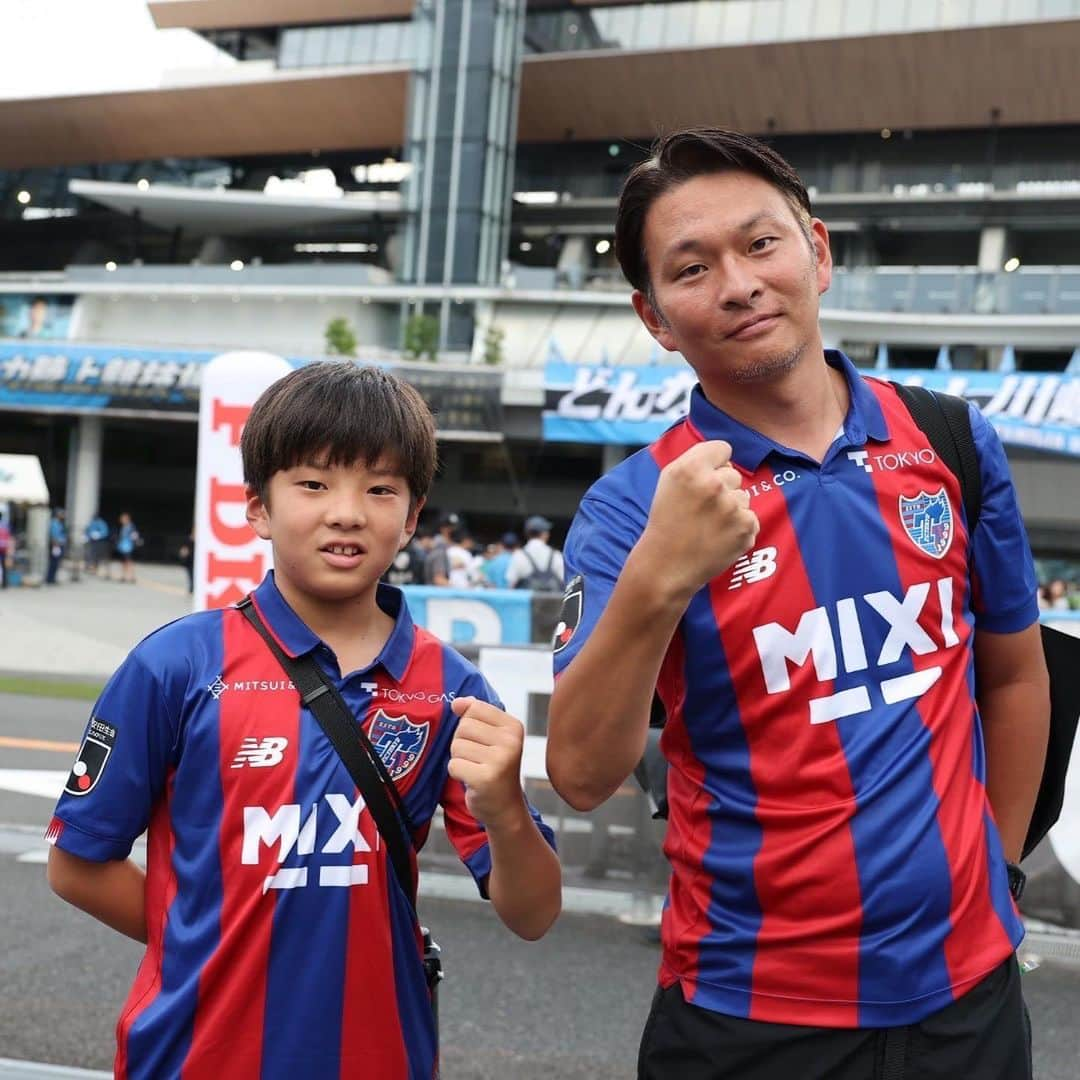 FC東京オフィシャルグッズさんのインスタグラム写真 - (FC東京オフィシャルグッズInstagram)「🔵🔴 今日もともに🤝🔵🔴 @fctokyoofficial  #多摩川クラシコ #金j #FC東京 #fctokyo #tokyo」9月15日 18時09分 - fctokyoofficial