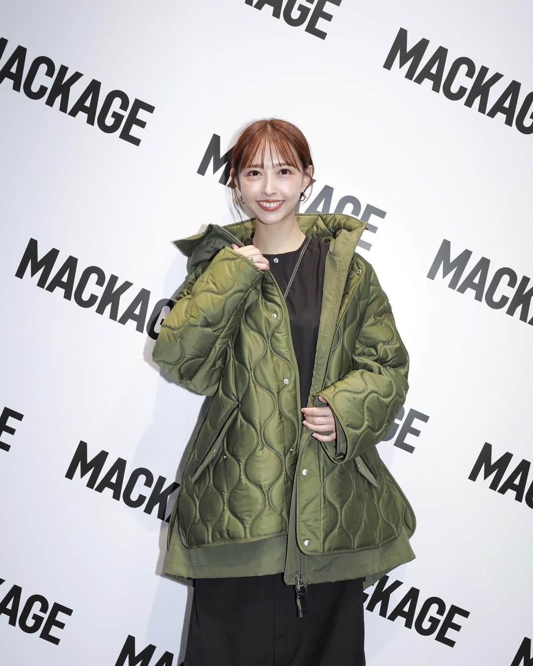 のインスタグラム：「.  カナダモントリオール発のラグジュアリーアウターブランド "MACKAGE" @mackage  国内初となる直営店が青山にオープン🖤  レディース、メンズと幅広いアイテムに カラー展開も多くてときめくアウターばかりでした❄️ . #mackage」