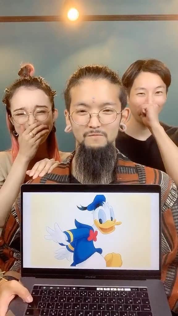 のインスタグラム：「【ディズニー音マネ】最後なんつった？w #ディズニー #ビートボクサー #beatbox」