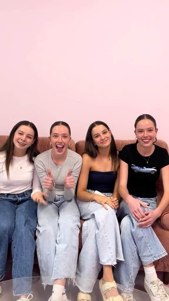Beginning Boutiqueのインスタグラム：「Spend the day with us! Work experience at BB HQ 🎀✨」