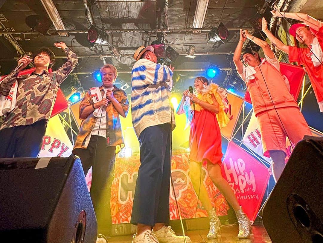 ericaさんのインスタグラム写真 - (ericaInstagram)「LIVE Photo🌈 会場にいるみんなが太陽みたいにキラキラしてた✨  #HIPPY #よかろうもん #コラボ #thankyou」9月15日 18時23分 - ericakokuuta