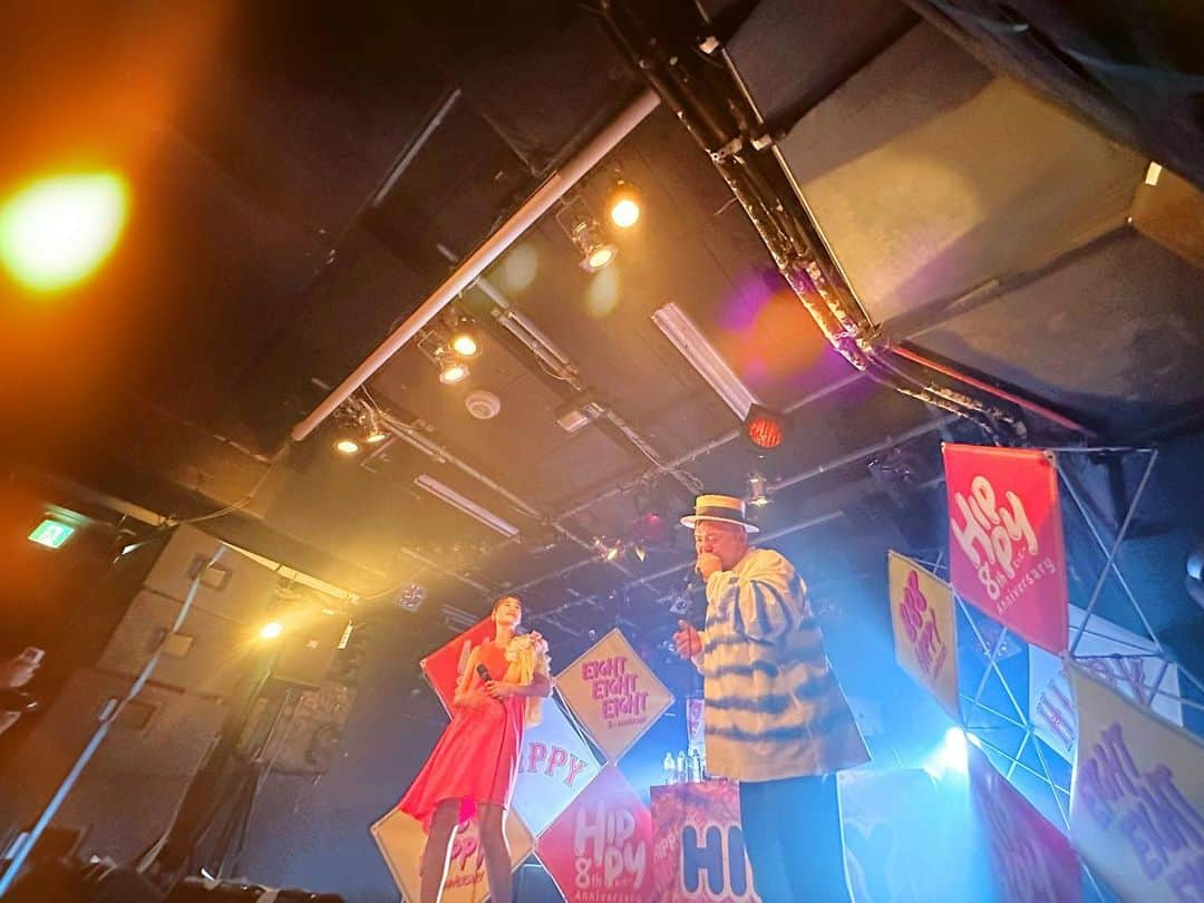 ericaのインスタグラム：「LIVE Photo🌈 会場にいるみんなが太陽みたいにキラキラしてた✨  #HIPPY #よかろうもん #コラボ #thankyou」