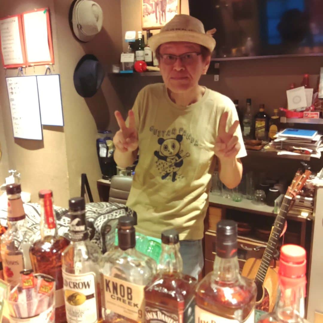 山川のりをのインスタグラム：「今夜は福岡大橋ジョナサンにてギターパンダライブです。19時30分/20時、2500円+Dです。魅惑のワンマンショー！お近くの方は慎重に会いに来てアイニージュー！」