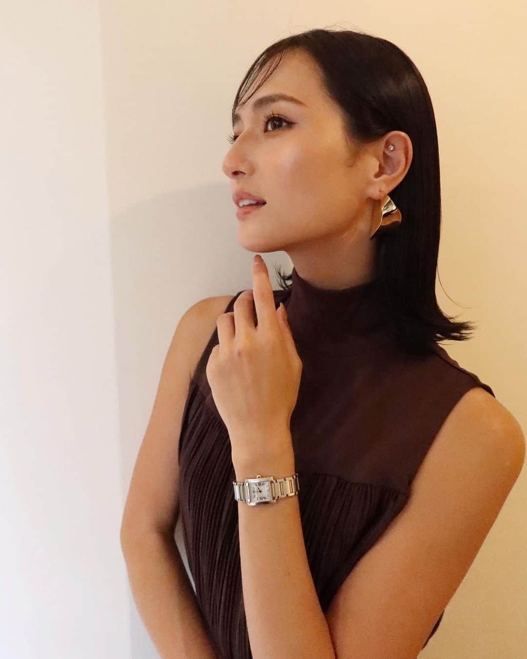 山賀琴子のインスタグラム：「トリートメントしてもらって髪の毛が良い感じ🤎」