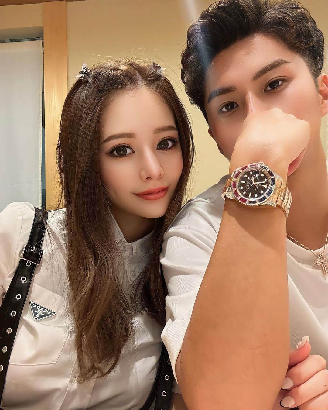 姫奈のインスタグラム：「.  妊娠中ずっと生魚我慢してたからって 連れて行ってくれた🍣念願の！！笑  いつもありがとう🫶💕 会話はいつも子供達の話し（笑）  #夫婦時間」
