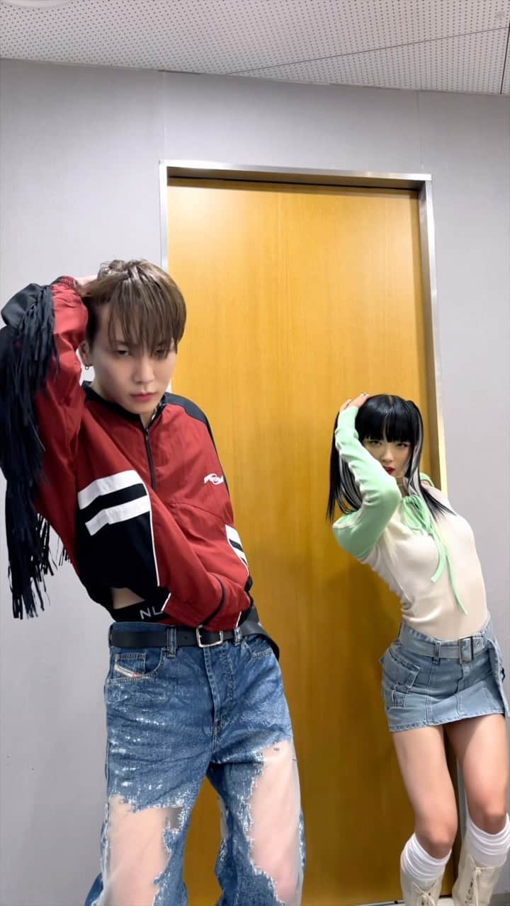 SHINeeのインスタグラム：「[공지] KEY X 레디 ‘CoolAs’ 챌린지 공개   #KEY #키 #SHINee #샤이니  #CoolAs #KEY_CoolAs #CoolAs_Challenge #쿨에스챌린지 #SHORTee  #Redy #레디 @bumkeyk @redy_shin」