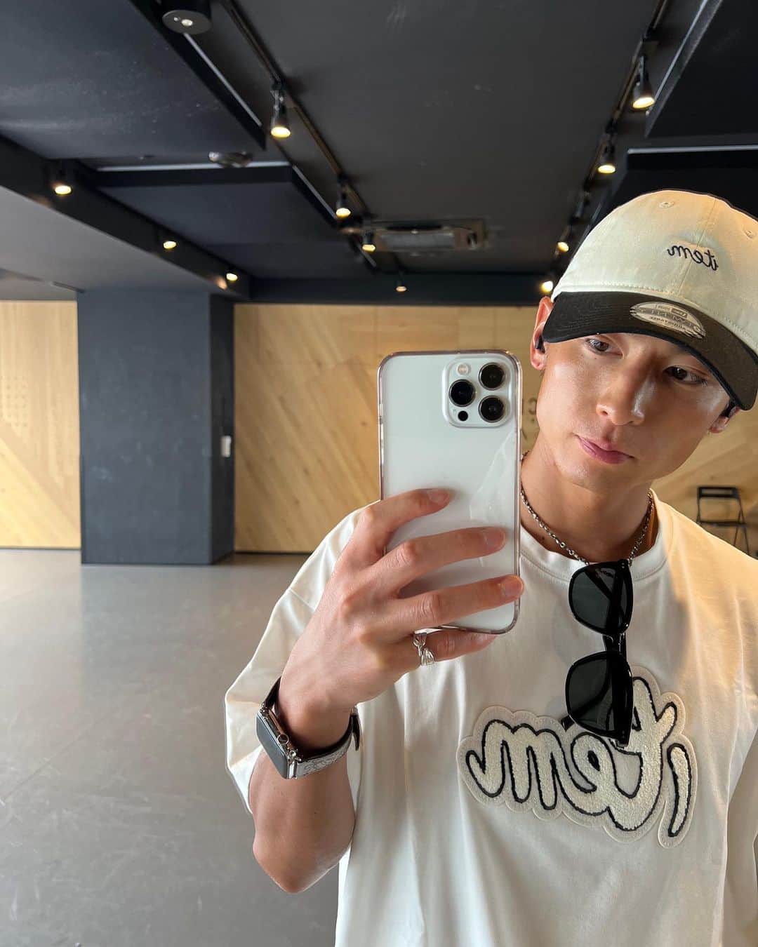 小見山直人 さんのインスタグラム写真 - (小見山直人 Instagram)「🙋‍♂️✨  服かわいい🥹✨」9月15日 19時07分 - naoto_lol