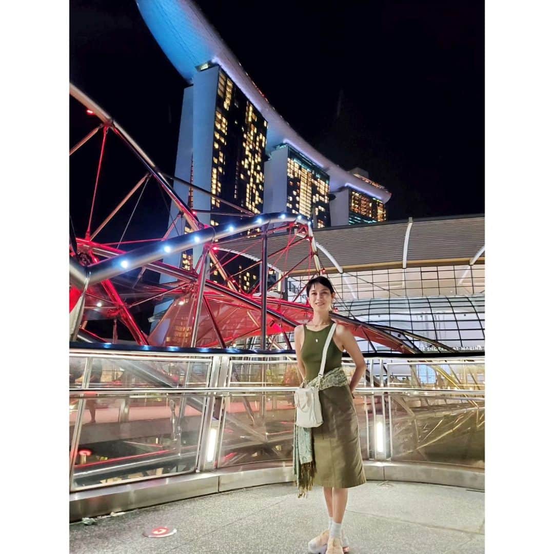 岩山立子さんのインスタグラム写真 - (岩山立子Instagram)「毎日２万歩近く歩いてたので、脚力付いた気がします😄✌️  #歩くの好き #singapore  #marinabaysands」9月15日 19時11分 - jazzestme