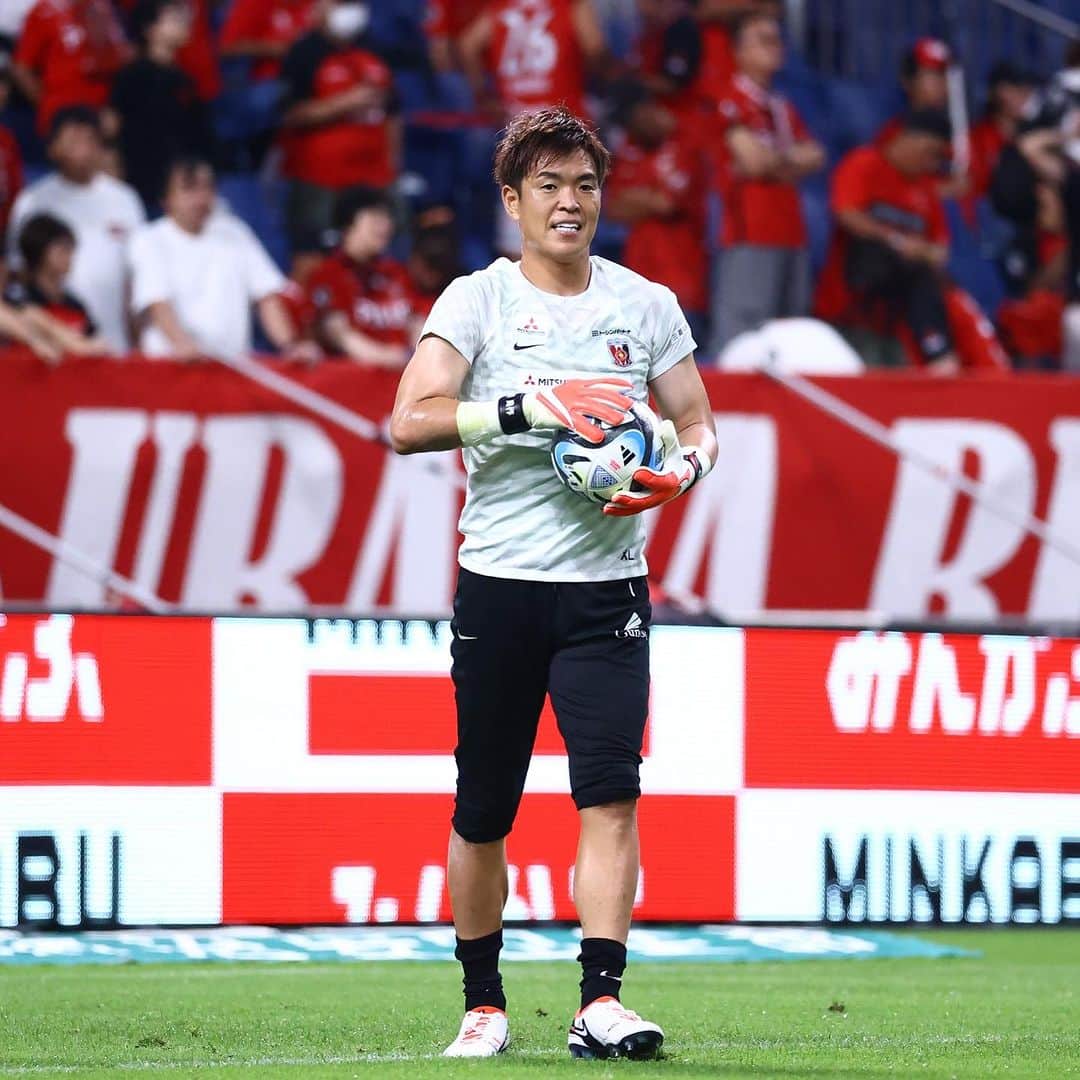 浦和レッドダイヤモンズさんのインスタグラム写真 - (浦和レッドダイヤモンズInstagram)「Warming Up‼️ vs 京都サンガF.C.【MATCH PARTNER アールディーシー】(19:34・埼玉スタジアム)  #マリウスホイブラーテン #ホセカンテ #西川周作 #岩尾憲 #アレクサンダーショルツ #早川隼平 #荻原拓也 #urawareds #浦和レッズ #WeareREDS #Jリーグ #サッカー」9月15日 19時11分 - urawaredsofficial