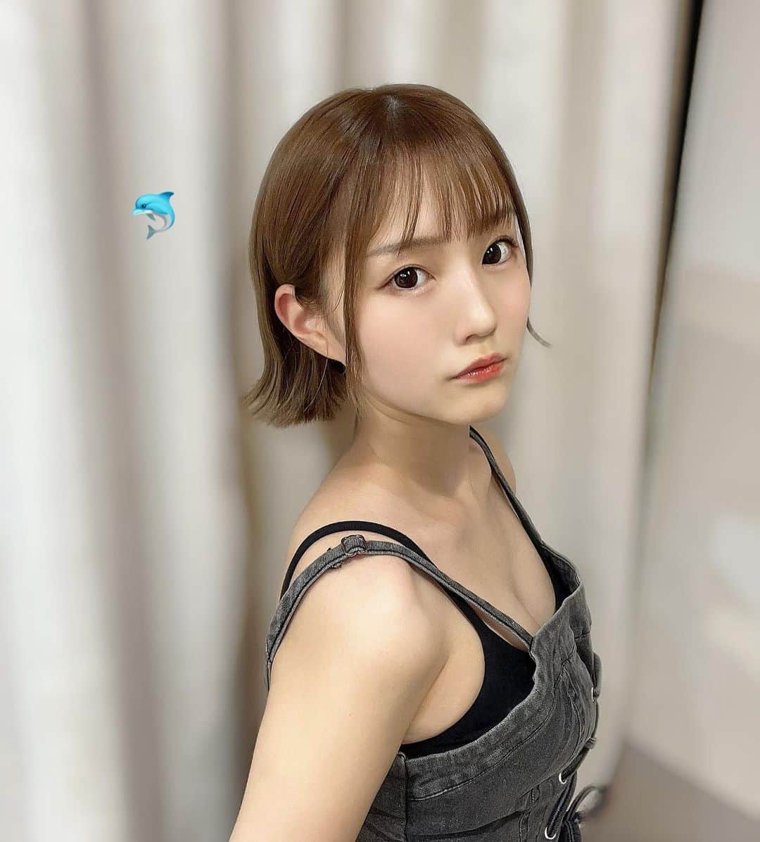 伊関あみのインスタグラム：「髪染めたよ〜〜〜トリートメントもしてもらったからサラサラすぎる🥹🩵🫶」