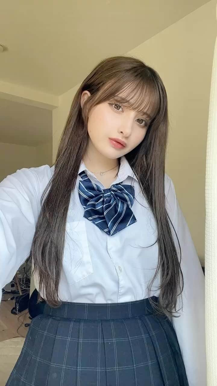 エイミーのインスタグラム：「制服好きでしょ？ #jk」