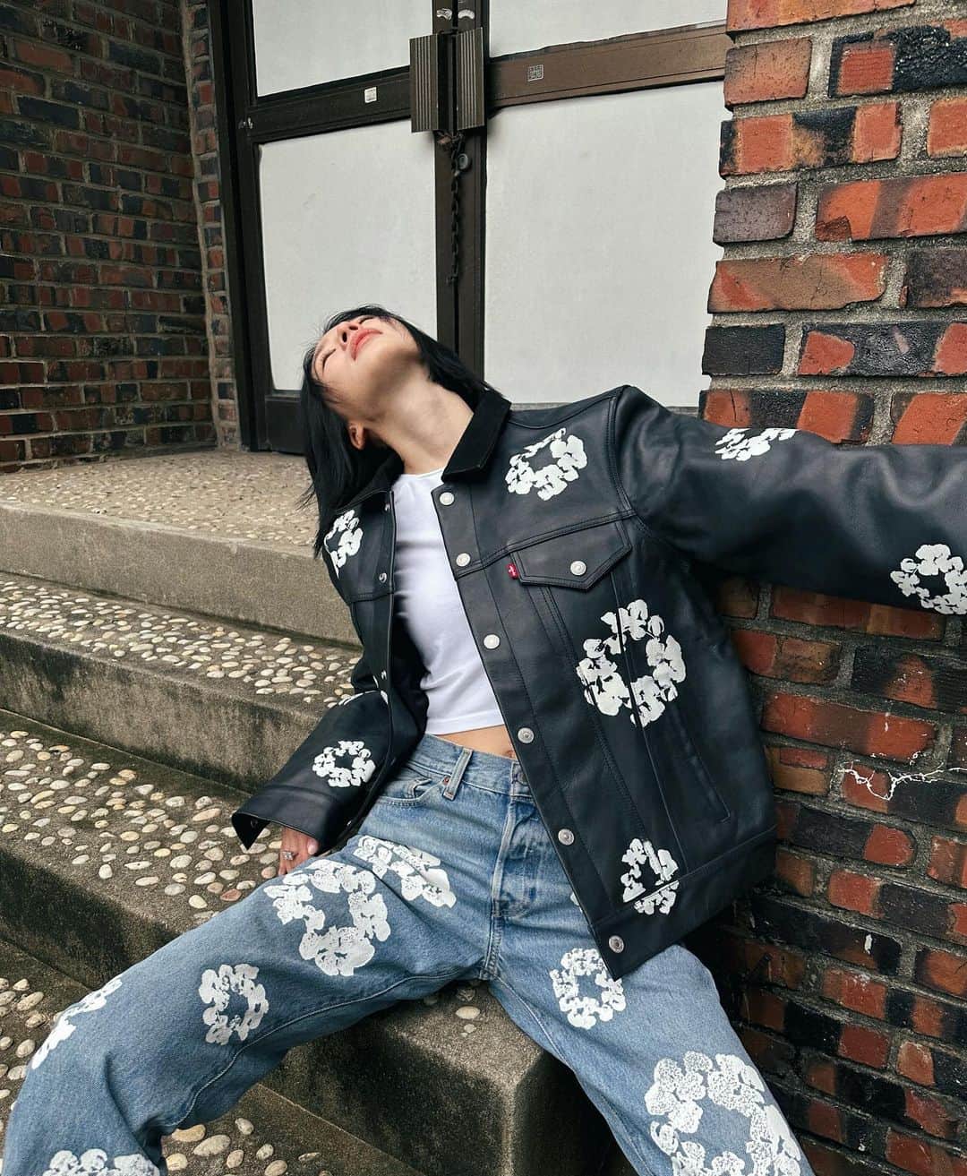 アイリーン・キムのインスタグラム：「All hail @denimtears @tremaineemory @songepark23 🌼💧🇰🇷」