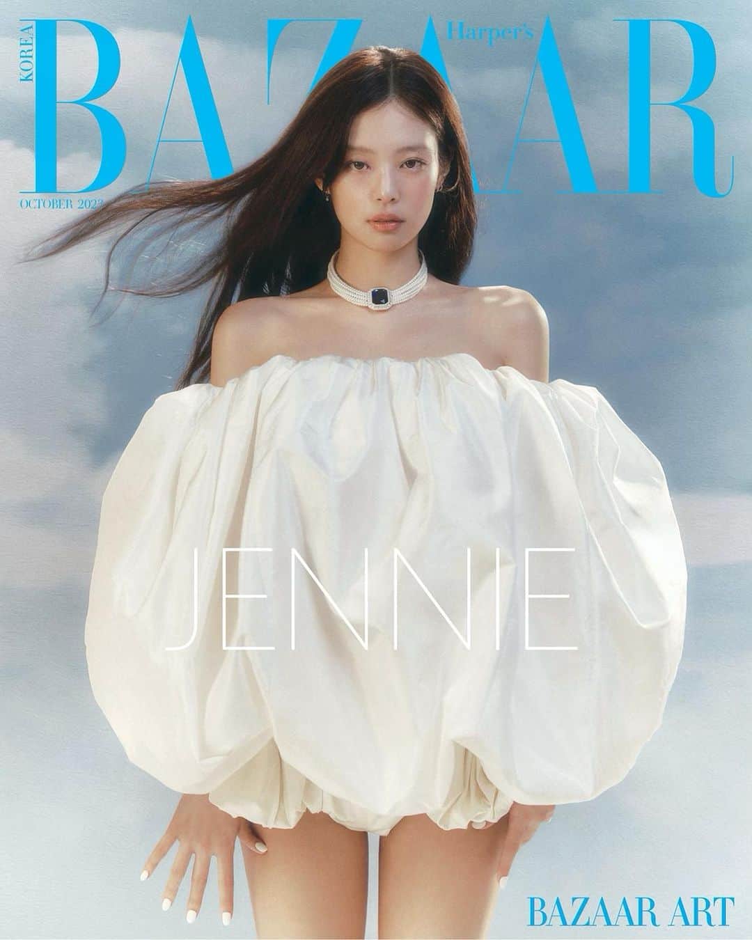 ジャックムスのインスタグラム：「So happy of this project with my love @jennierubyjane for @harpersbazaarkorea 🫠❤️」