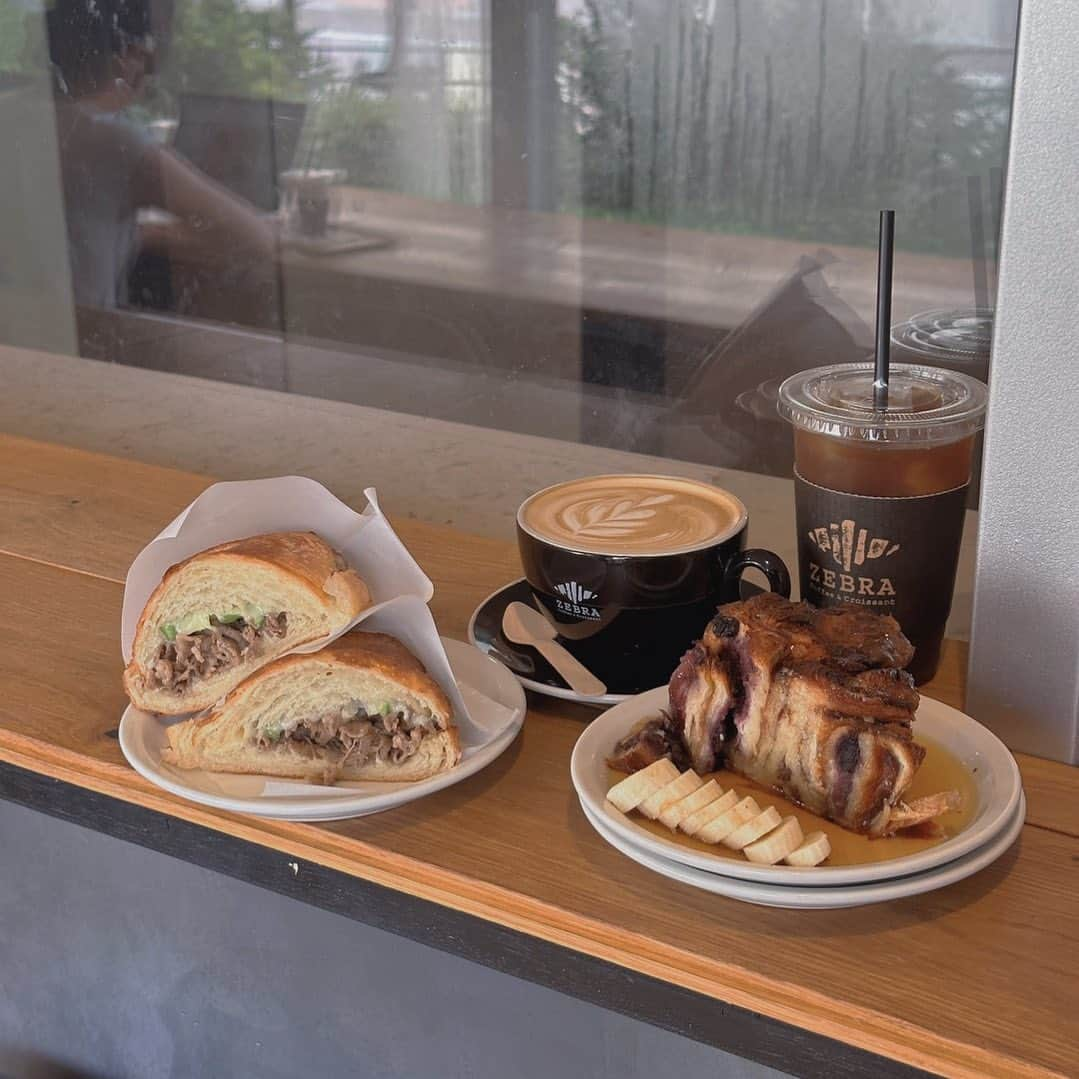 みちかさんのインスタグラム写真 - (みちかInstagram)「渋谷区役所の隣の電源Wi-Fiカフェ🫶 私が食べたのはクロワッサンフレンチトースト🥐  #渋谷カフェ #電源カフェ #ノマドワーカー #shibuyacafe #東京カフェ #東京ランチ #渋谷ランチ #コーヒースタンド #コーヒー好きな人と繋がりたい #カフェ巡り #渋谷グルメ #クロワッサン」9月15日 19時25分 - michi3117