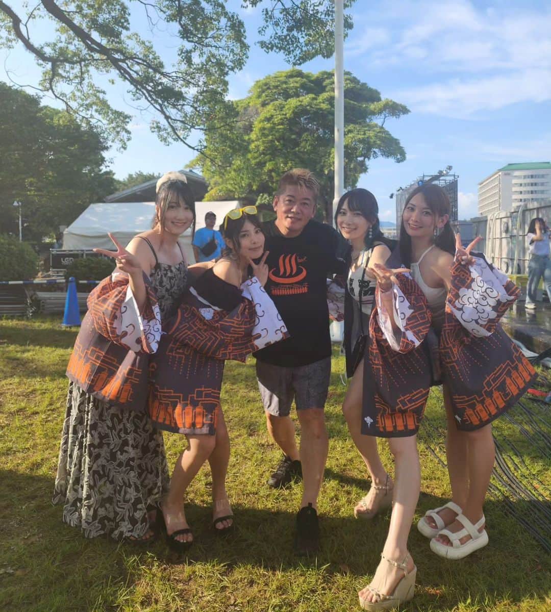 のインスタグラム：「＼別府お湯かけ♨️音楽フェス／ BEPPU ONSEN SHOWER FES.2023  来年も絶対行きたいフェス🥹💗 ホリエモンさん最高なイベントをありがとうございます(*^￢^*)🌈♨️  #大分県 #別府 #別府温泉  #ホリエモン #優歌レポ」