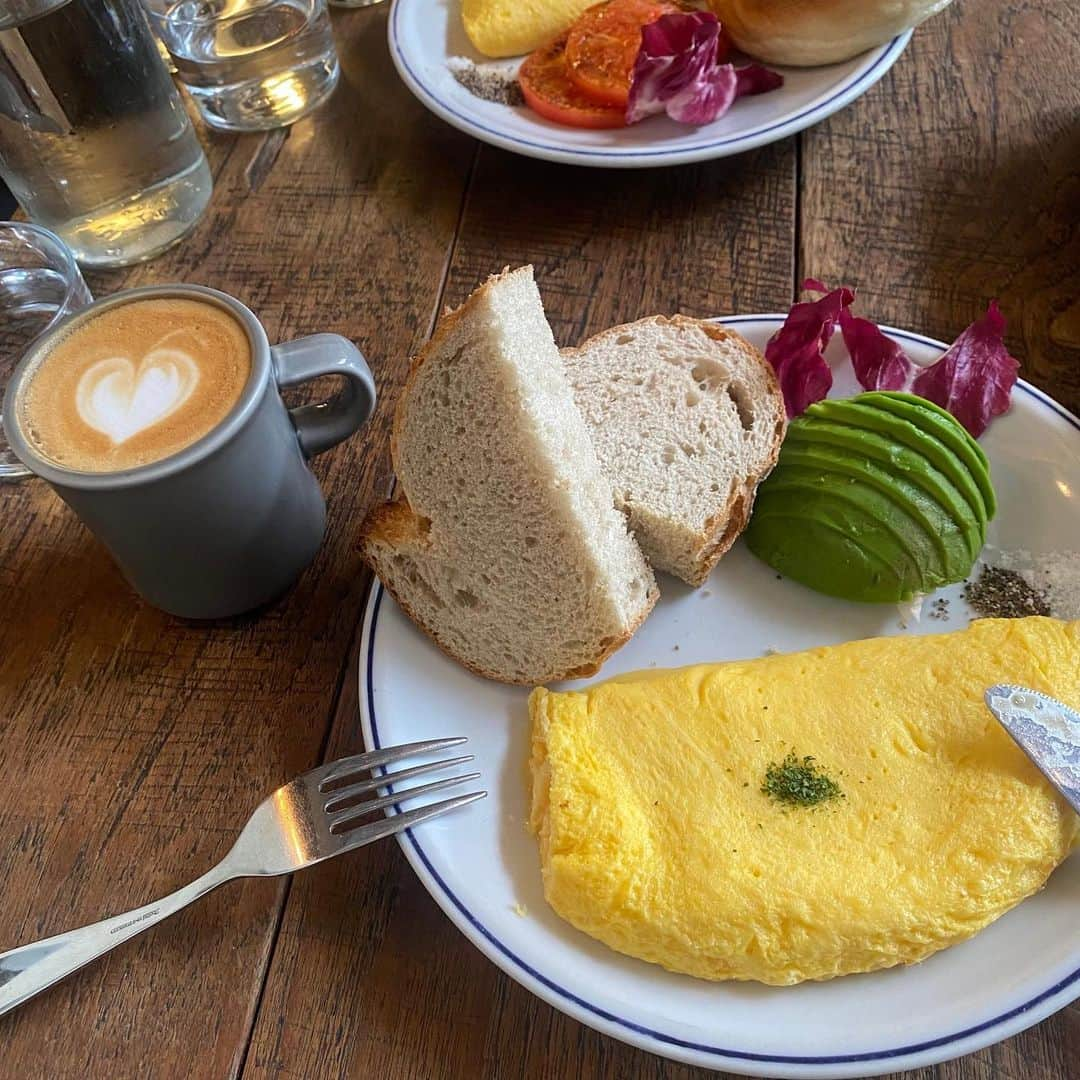 上野優華さんのインスタグラム写真 - (上野優華Instagram)「打ち合わせカフェ☕️  #カフェ #Cafe #カフェご飯 #オムレツ #SUKE6DINER #浅草 #浅草カフェ #浅草巡り #☕️」9月15日 19時39分 - yuukaueno0205