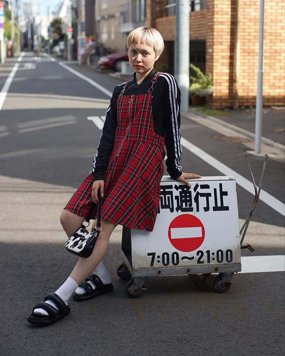 PUNK CAKEのインスタグラム：「🔜 NEW ARRIVAL 🔜  こちらの オンラインショップの発売は 9/16(土)20:00〜STARTです☞  ▫︎ Tartan check zip cami dress ▫︎ ADIDAS jersey top   そして、 9/16.17.18の3連休 オンラインショップ限定 ⏰TIME SALE⏰ 全品20％OFF！！ （新商品は除外） お買い得に秋のアイテムGETして下さい❣️ お見逃しなく！  model / @morioka_no_momooka」