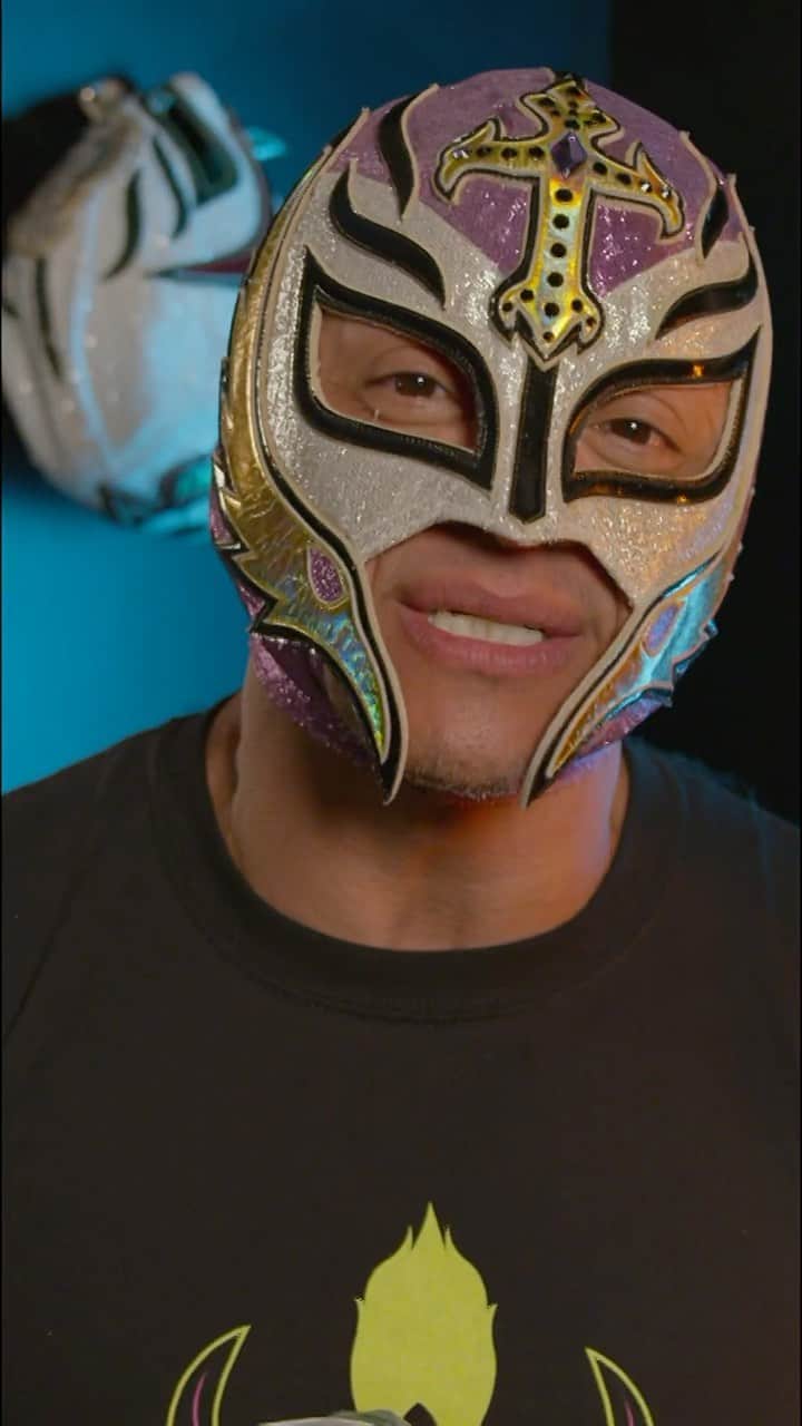 WWEのインスタグラム：「These @619iamlucha masks are 🔥 #HispanicHeritageMonth」