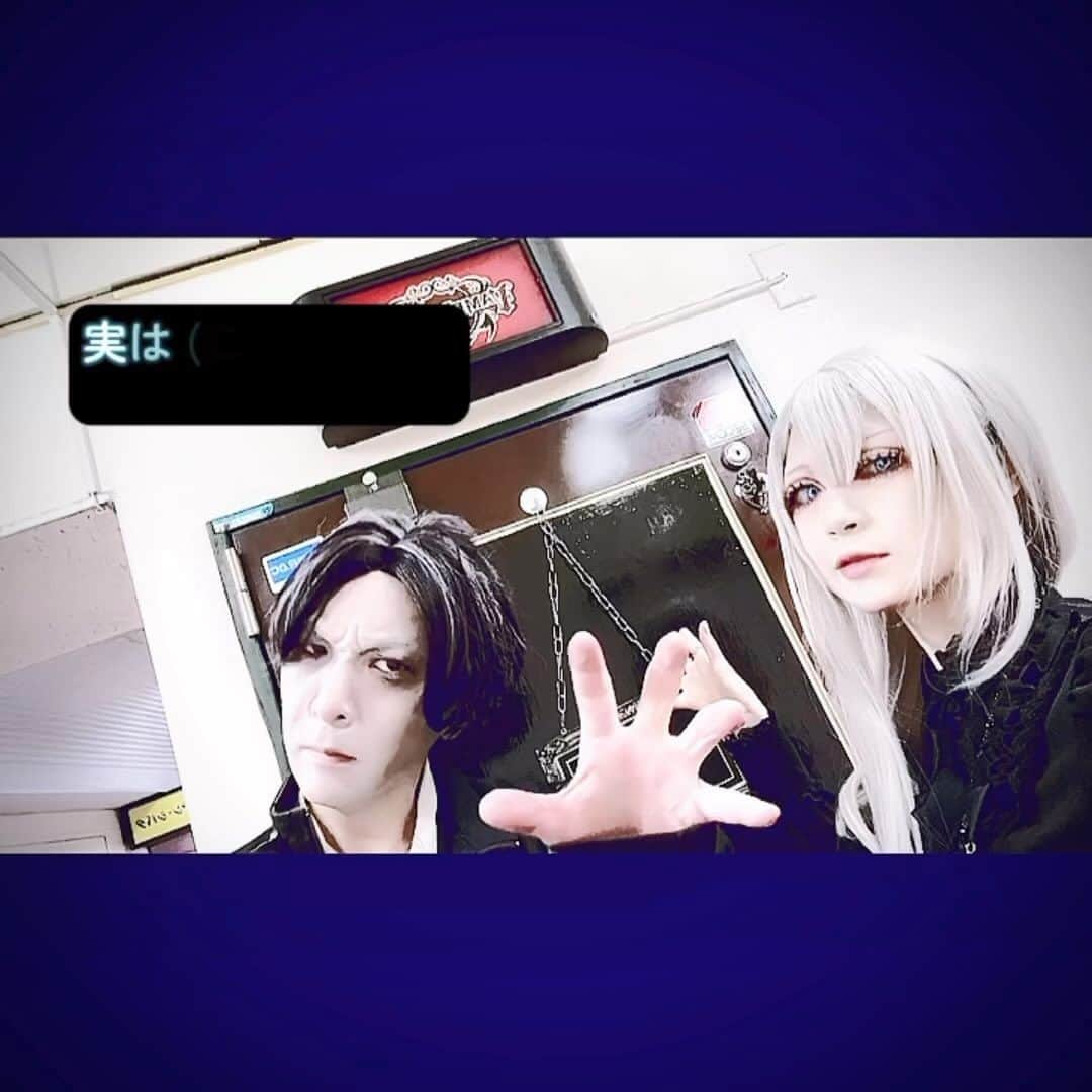 黒機ひつじのインスタグラム：「#ヴァンパイアサイド × #天界追悼庁 コラボレーションイベント 「吸血鬼捜査指令イベント」  撮影 chloeさま #天界追悼庁ルナ長官  BARに潜入したルナ長官を手伝って、吸血鬼が潜んでいるという噂の「ヴァンパイアサイド」を調査しましょう。 ....というイベントをさせていただきました!!  たくさんのお客様にお越しいただき、 光栄至極であります‥💞🦇👼  #大阪カフェ #大阪観光 #大阪スポット #大阪イベント  #モデル #モデル撮影 #黒機ひつじ #japan #cosplay #cosplayer  #角色扮演 #角色扮演者 #日本 #好看 #角色扮演  #gothic #gothicstyle #lolitafashion #lolita」
