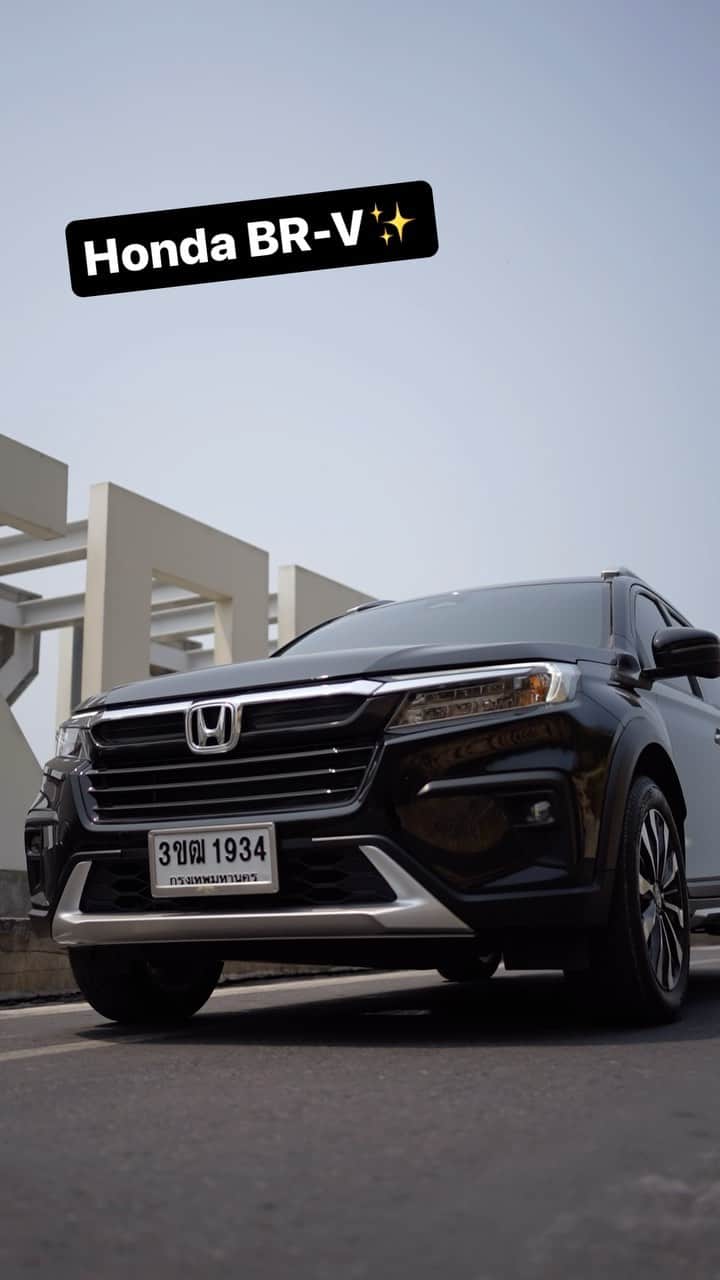 EnjoyHondaThailandのインスタグラム：「พร้อมลุย...และมีความสุขไปทุกที่ กับ All-new Honda BR-V SUV 7 ที่นั่ง ไปด้วยกันแฮ้ปปี้กว่า 🚵‍♀️🏕️  รับข้อเสนอพิเศษ คลิก Bio เลย  #HondaThailand #HondaBRV」